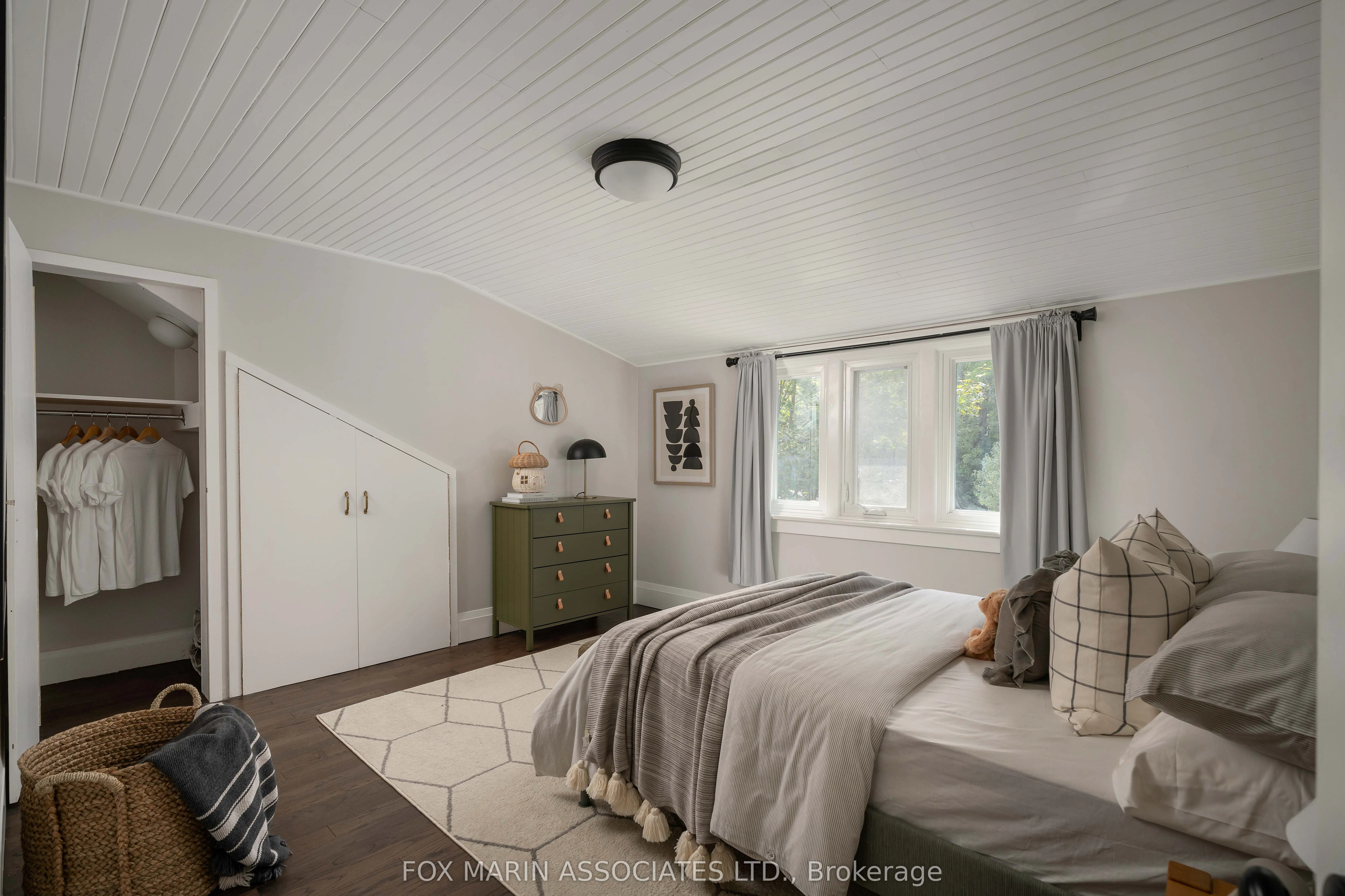 148 Scarboro Crescent