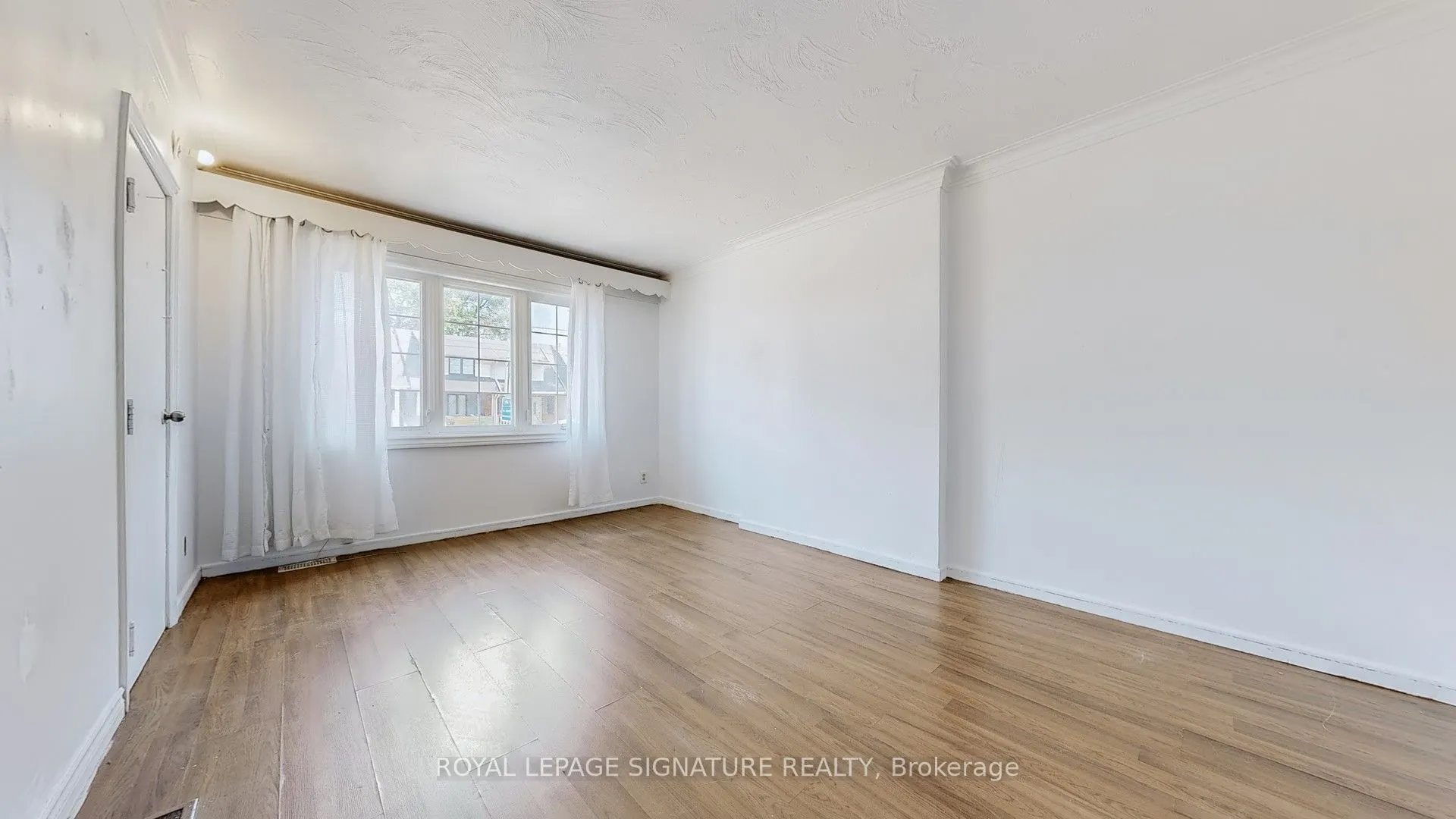 1130 Woodbine Avenue