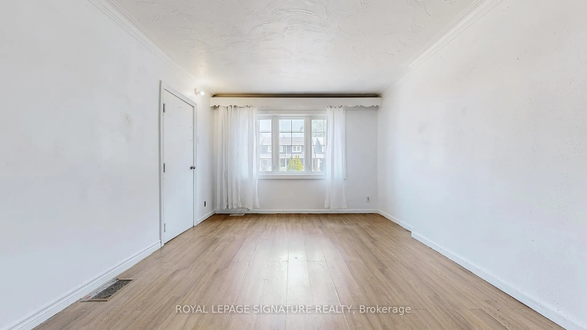 1130 Woodbine Avenue