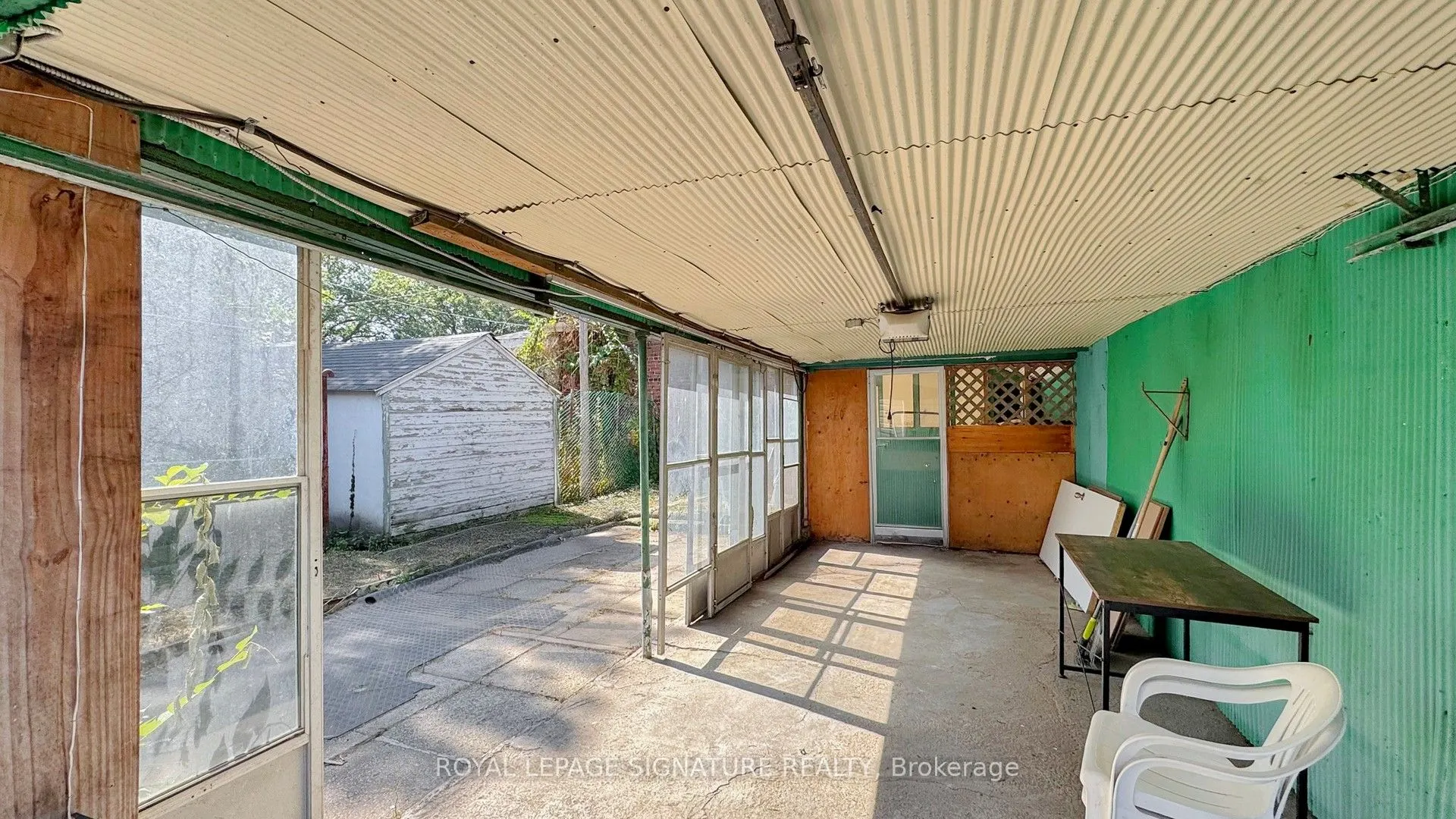 1130 Woodbine Avenue