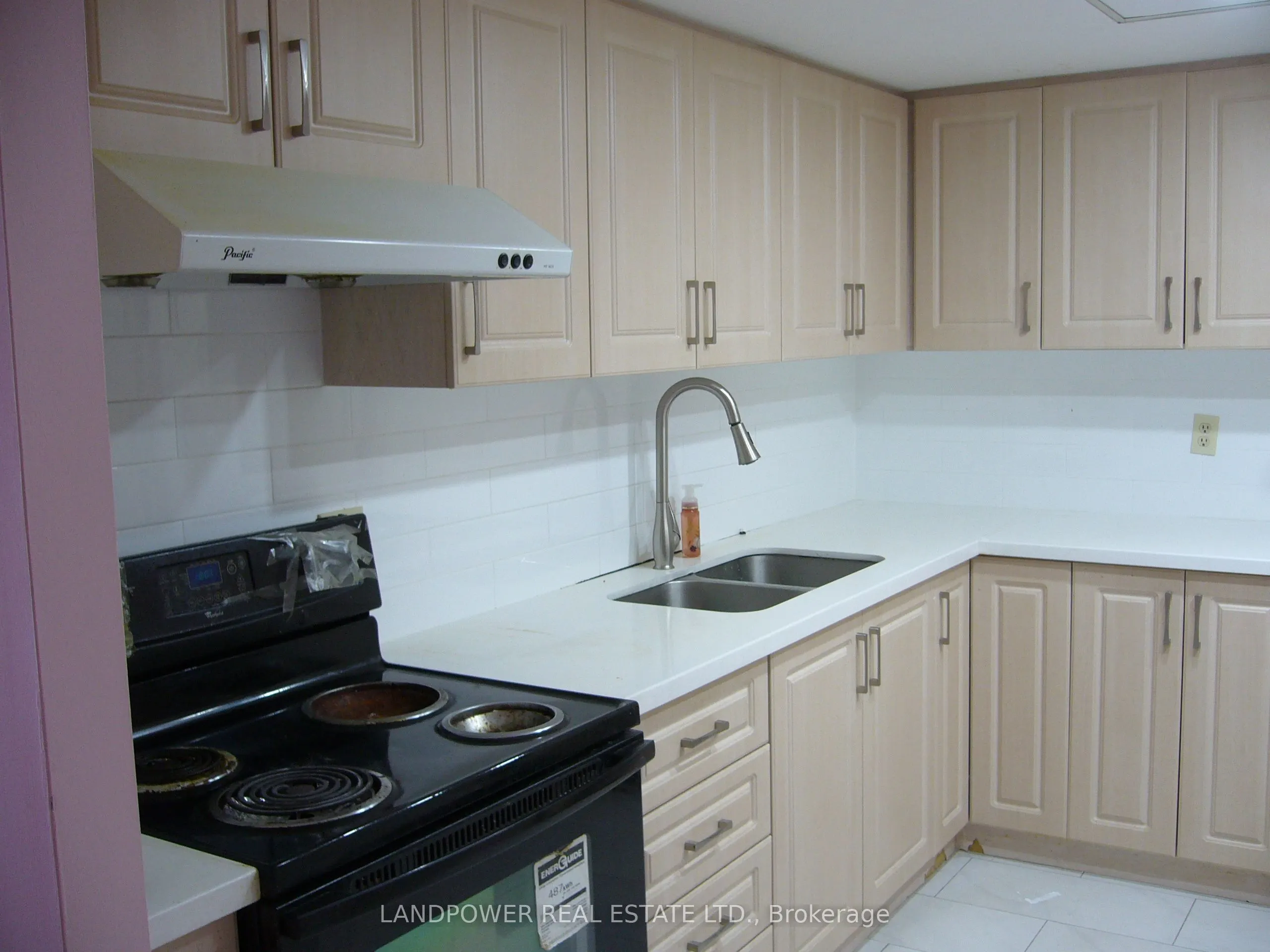 225 Bamburgh Circle, #801