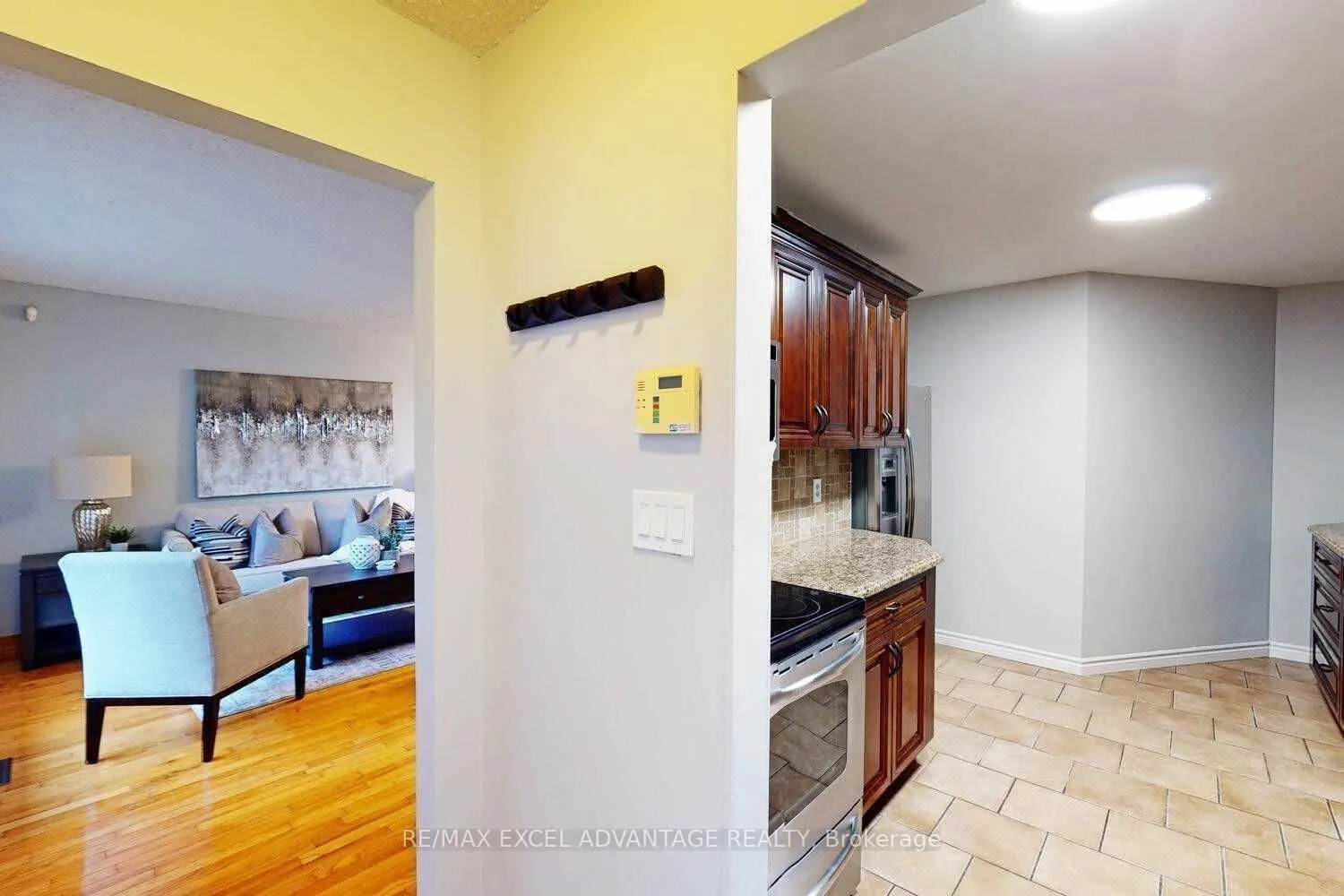 346 Highgate Avenue, #Main