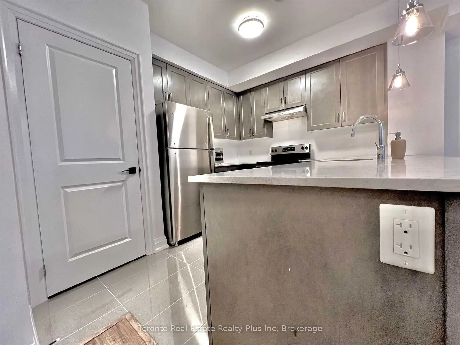 1060 St. Hildas Way, #3