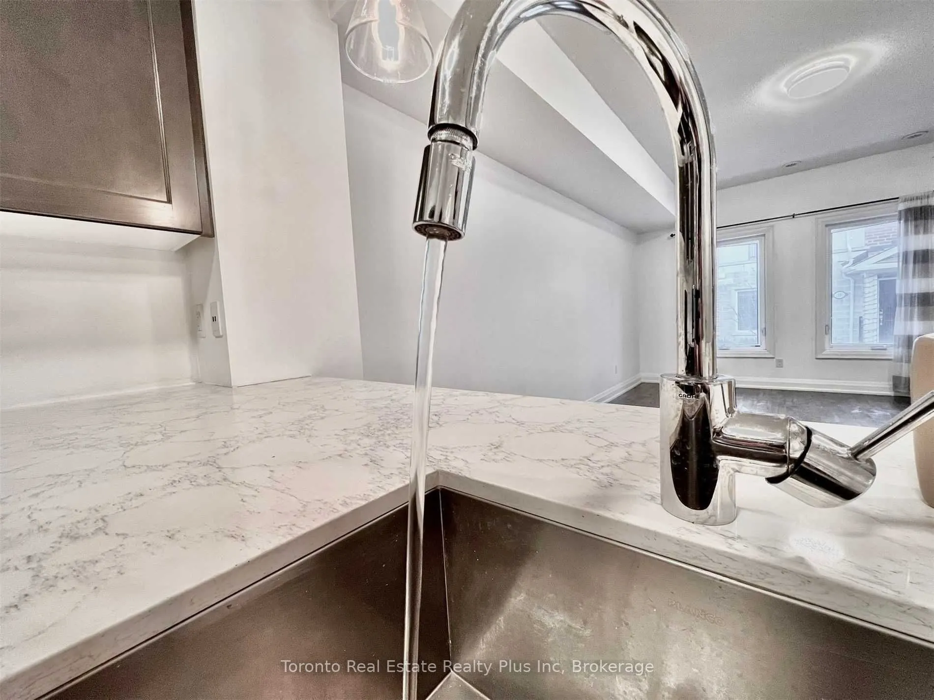 1060 St. Hildas Way, #3
