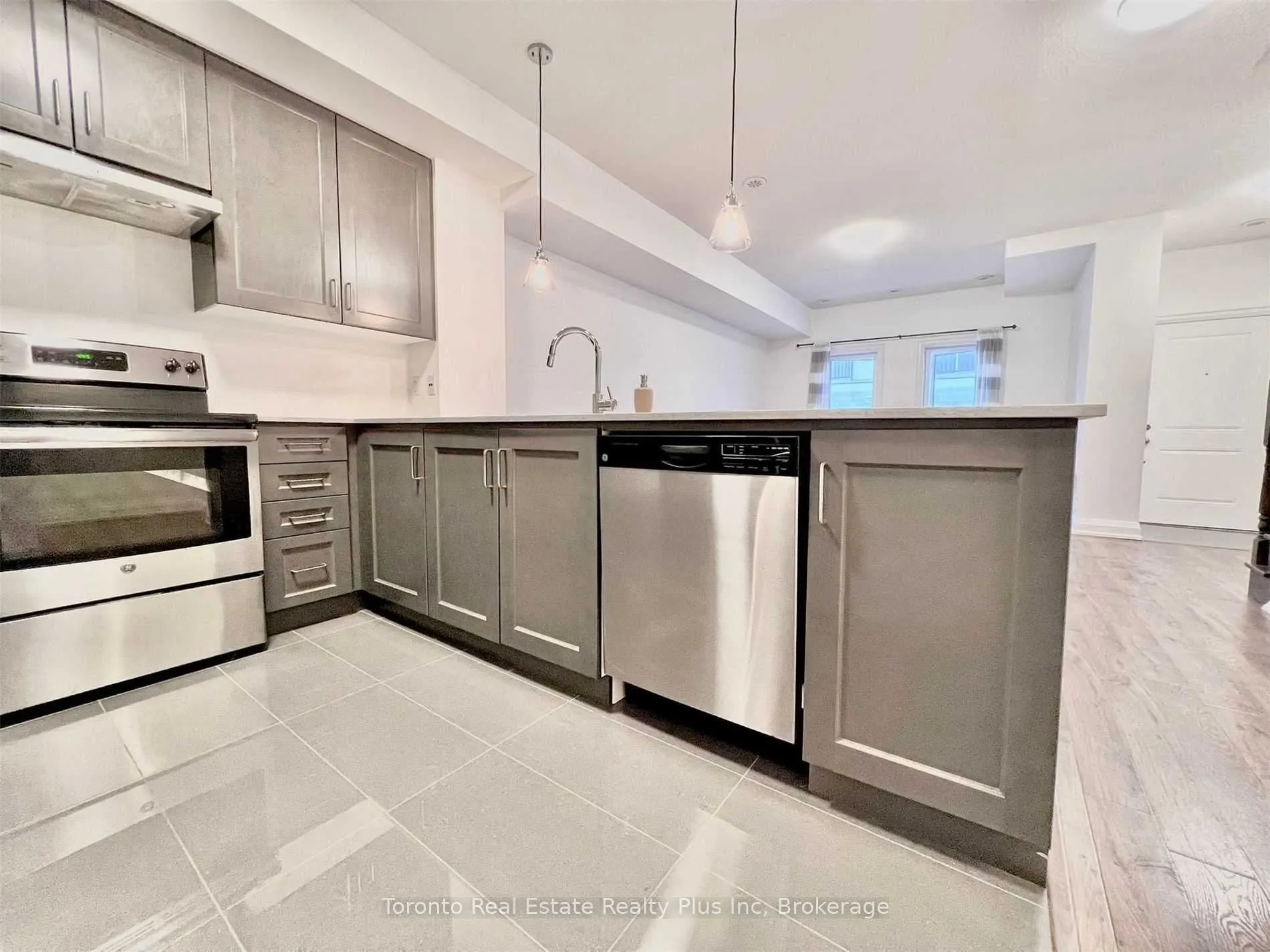 1060 St. Hildas Way, #3