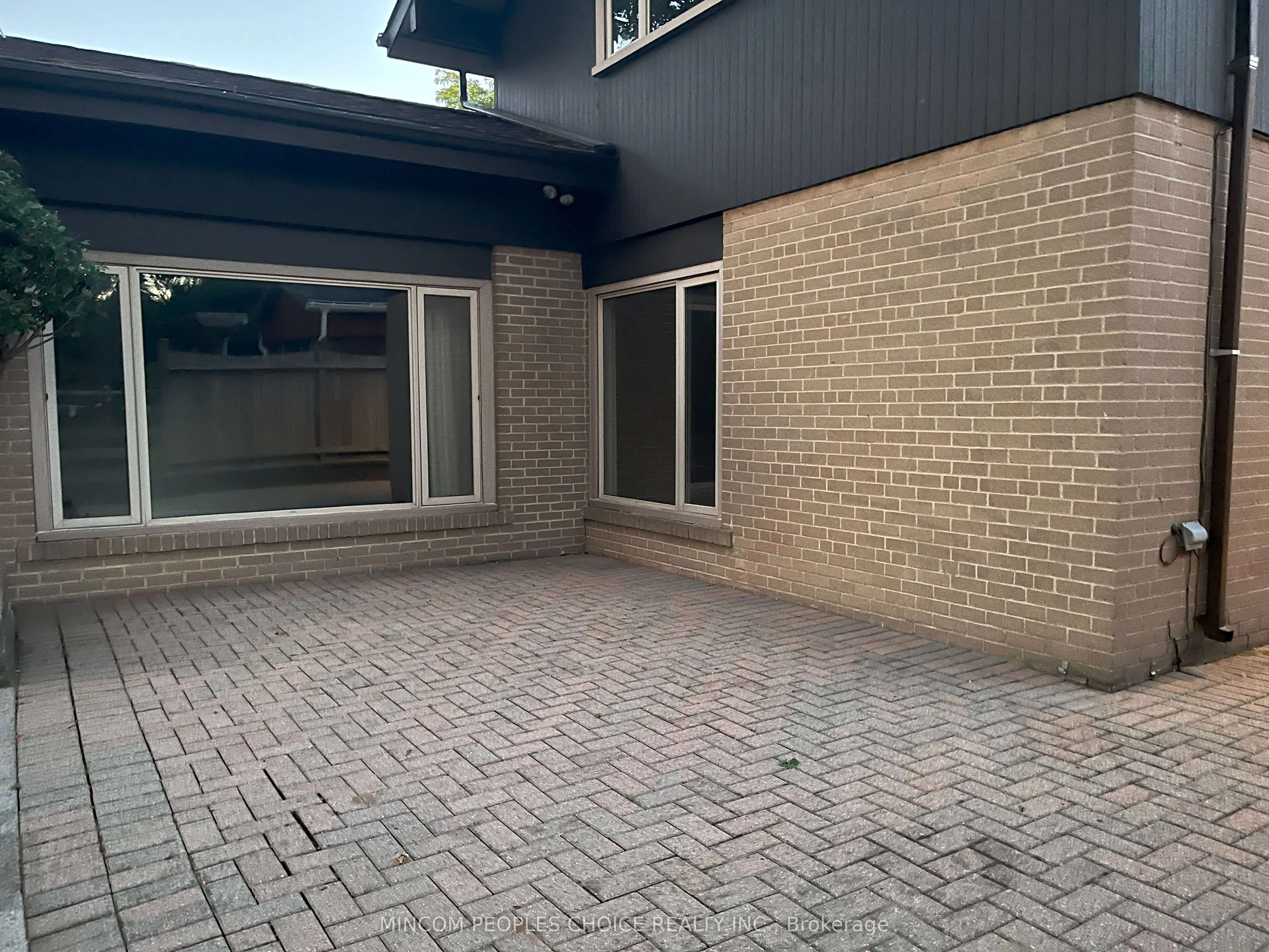 12 Ladysbridge Drive