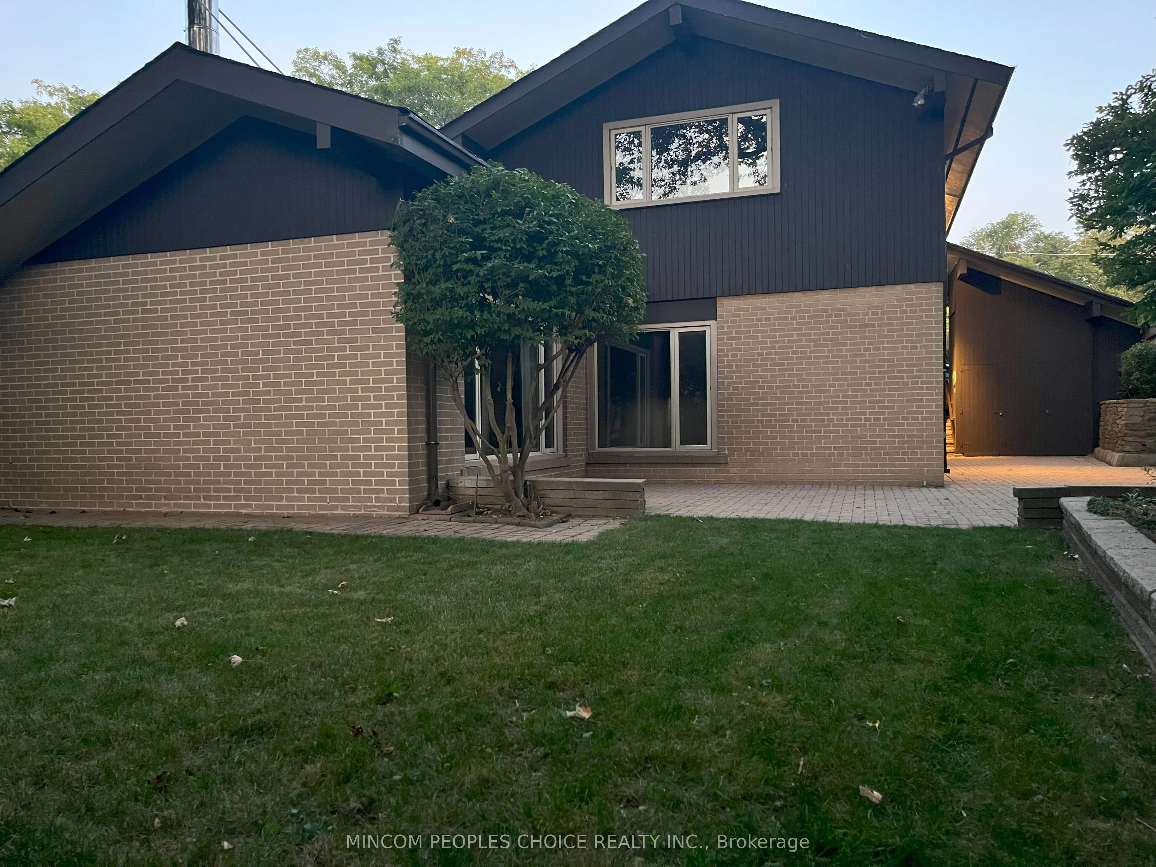 12 Ladysbridge Drive