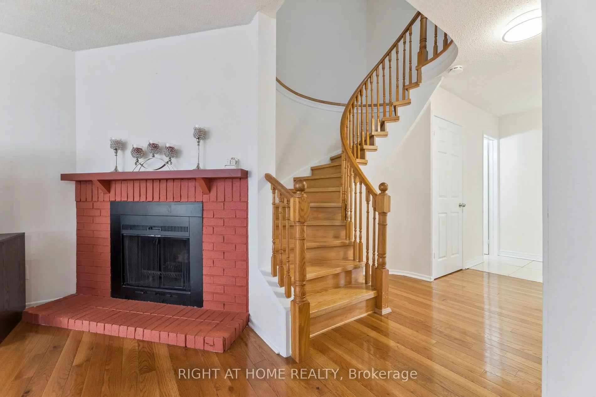 1518 Woodruff Crescent