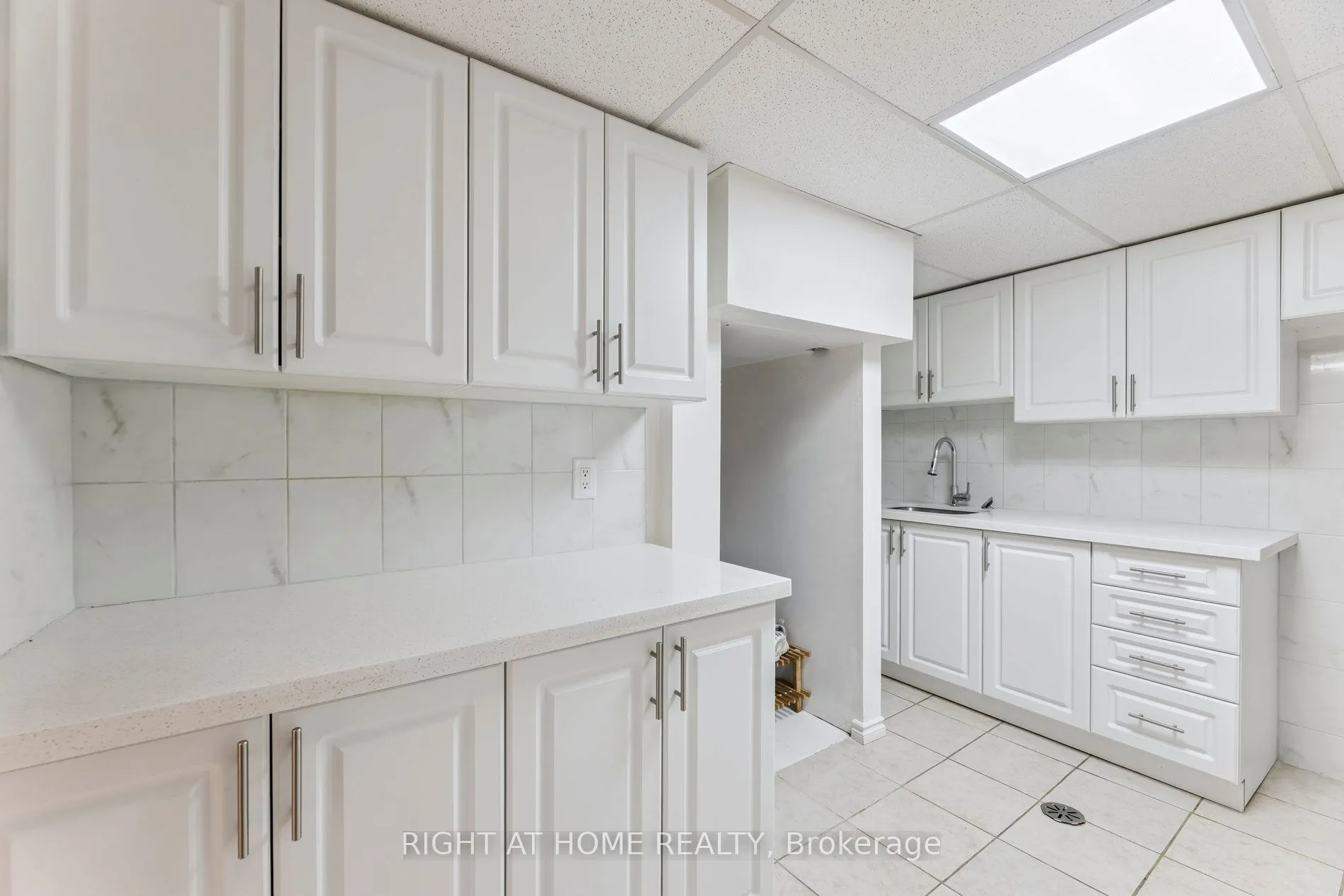 1518 Woodruff Crescent