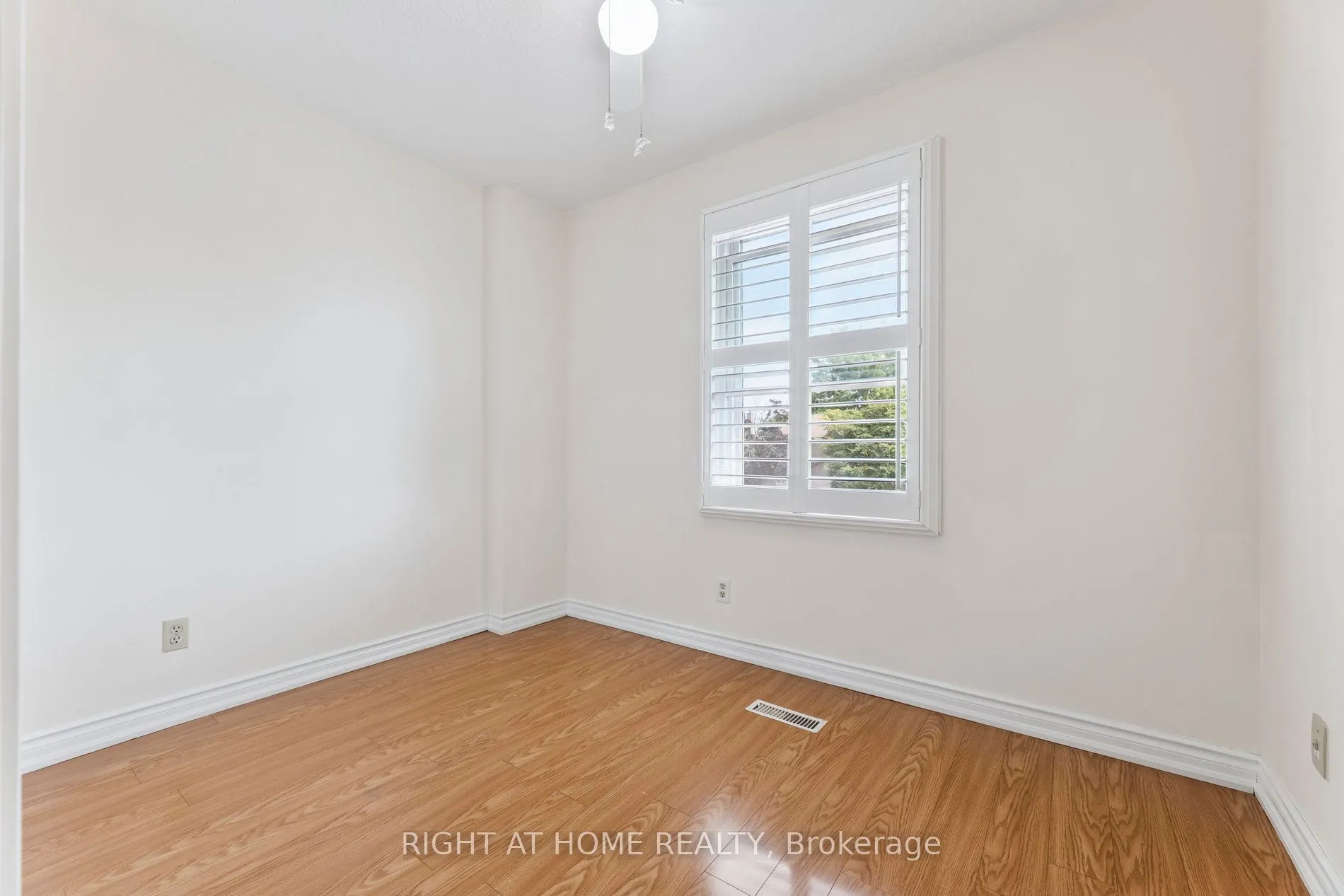 1518 Woodruff Crescent