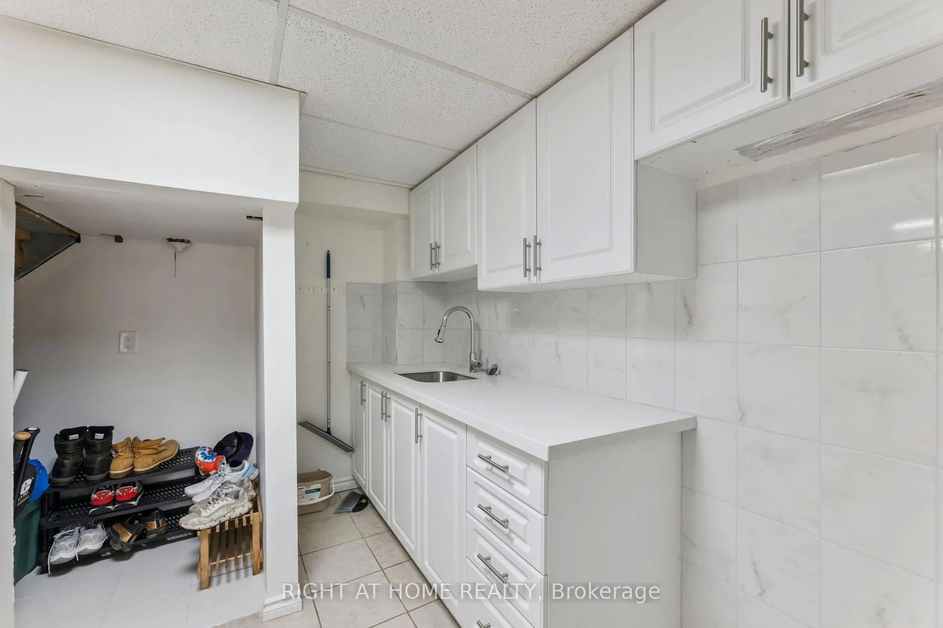 1518 Woodruff Crescent