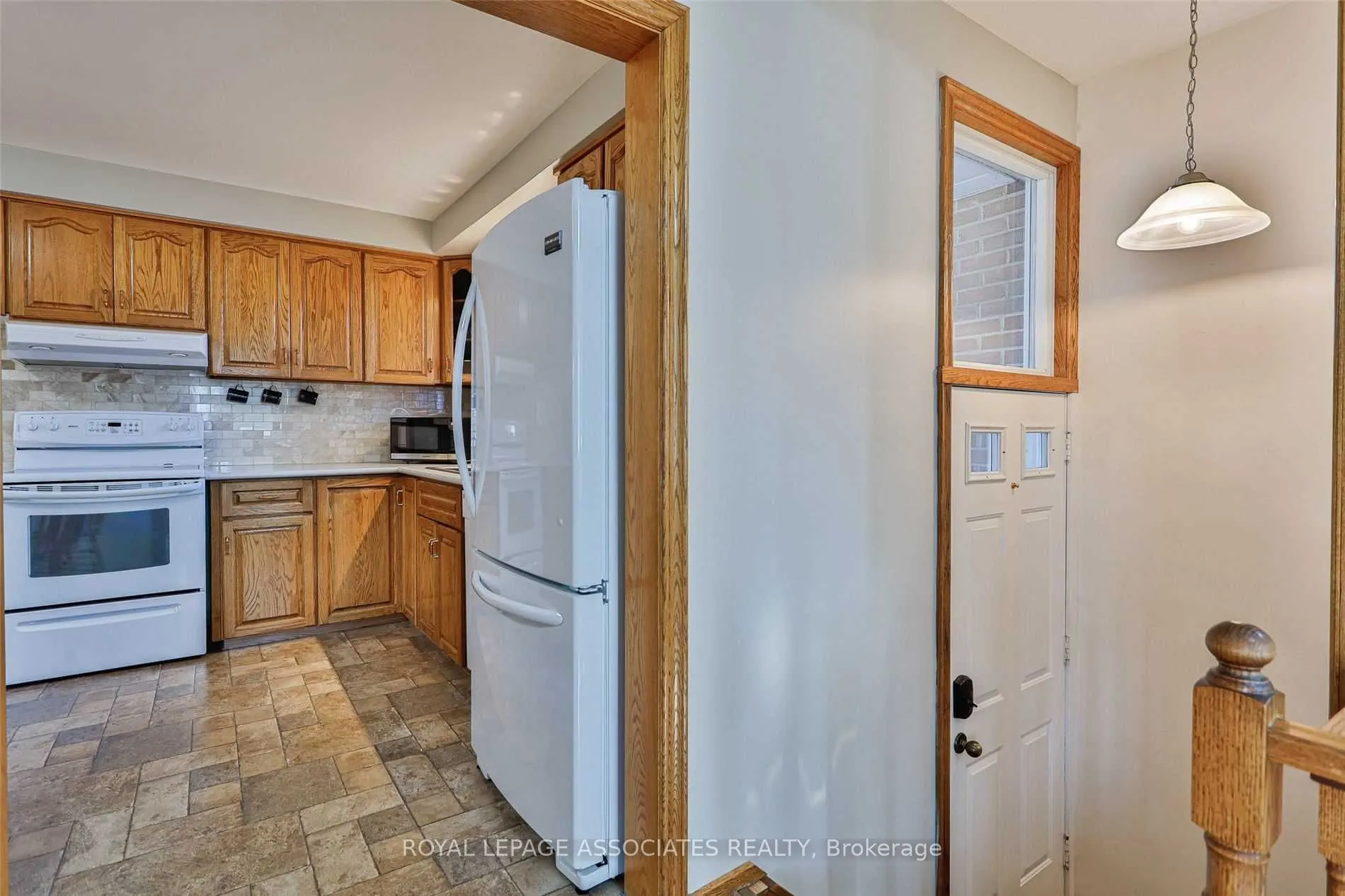 166 Lynnbrook Drive