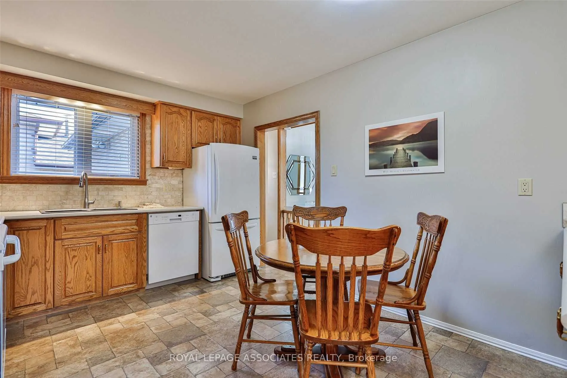 166 Lynnbrook Drive