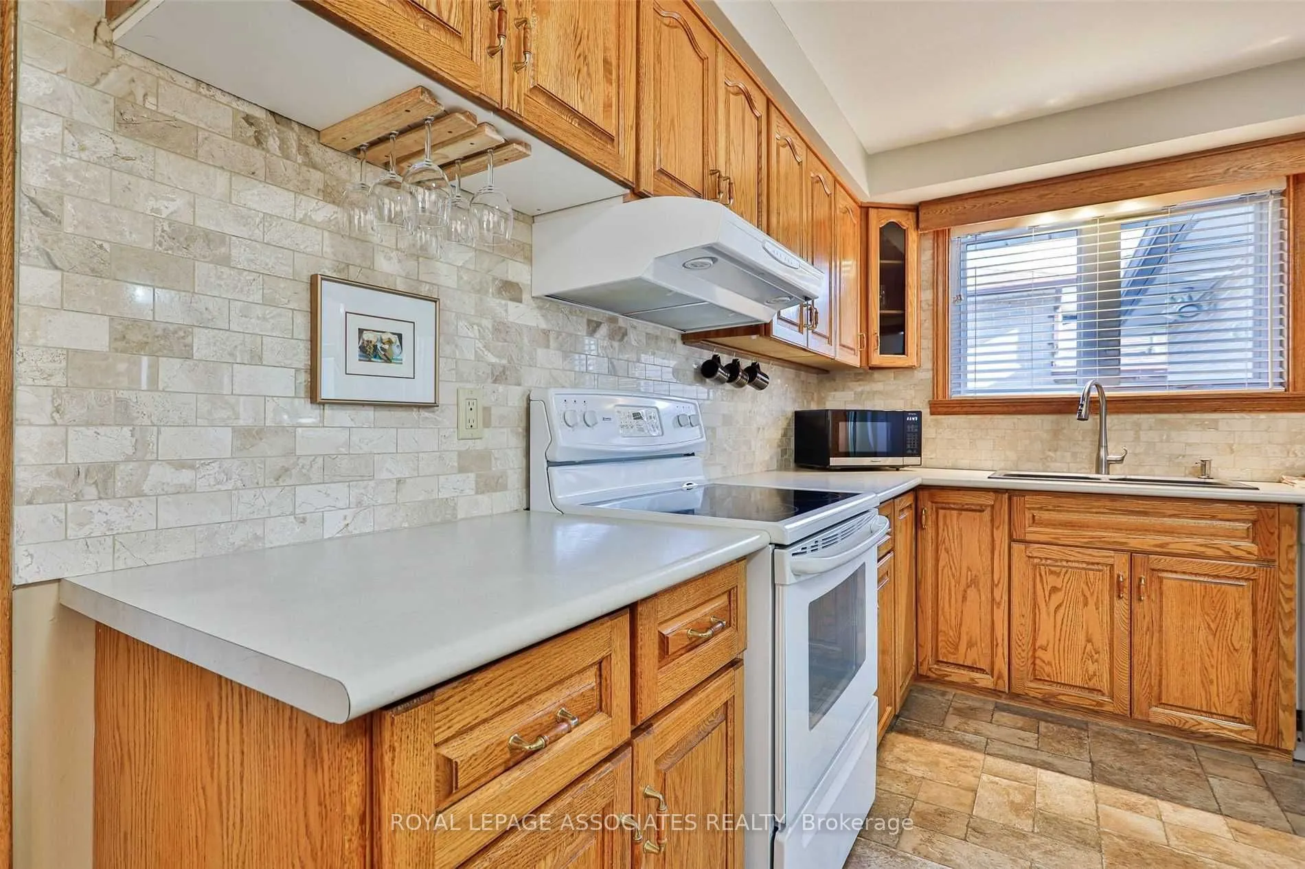 166 Lynnbrook Drive