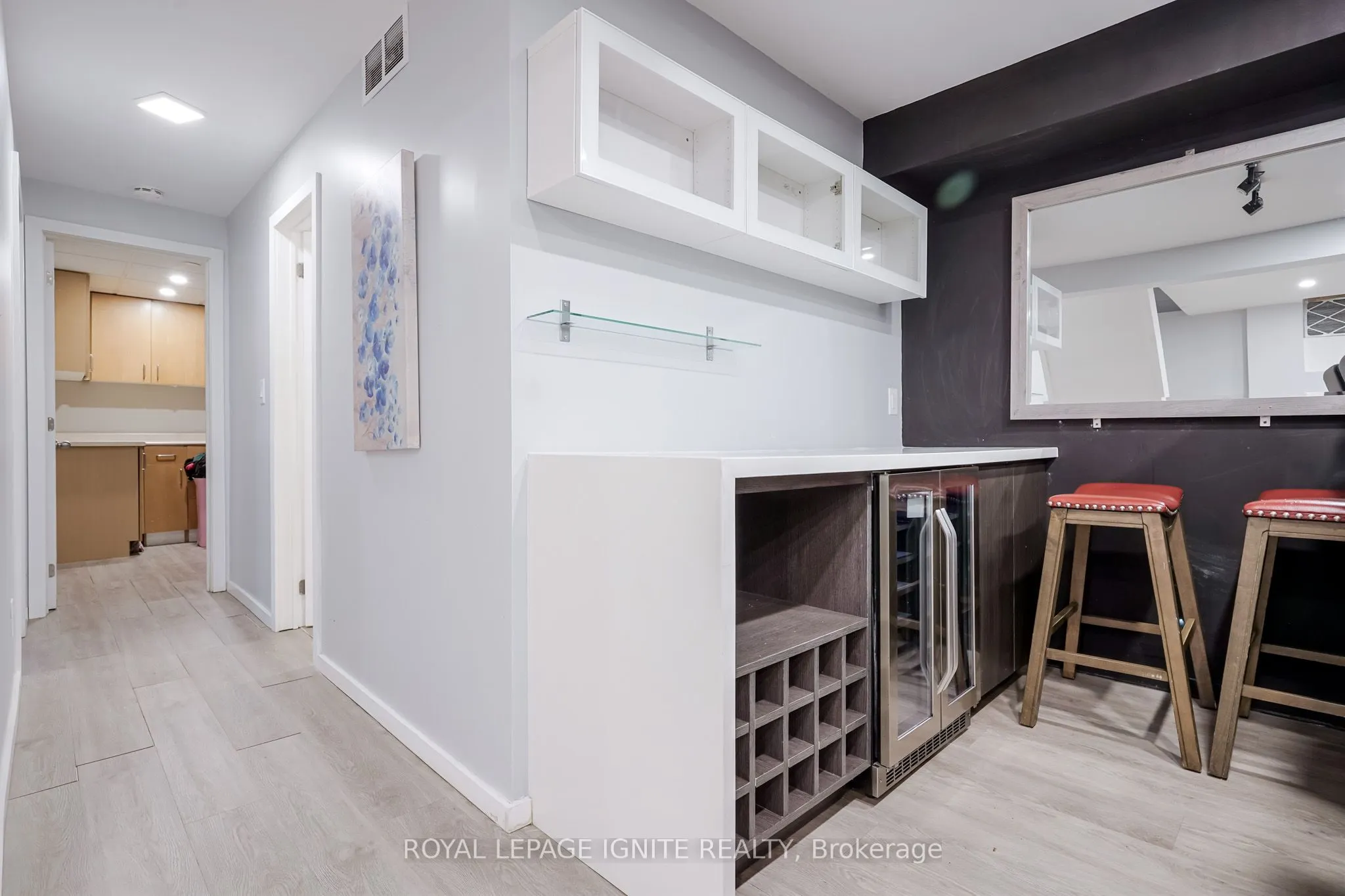 754 Downview Crescent