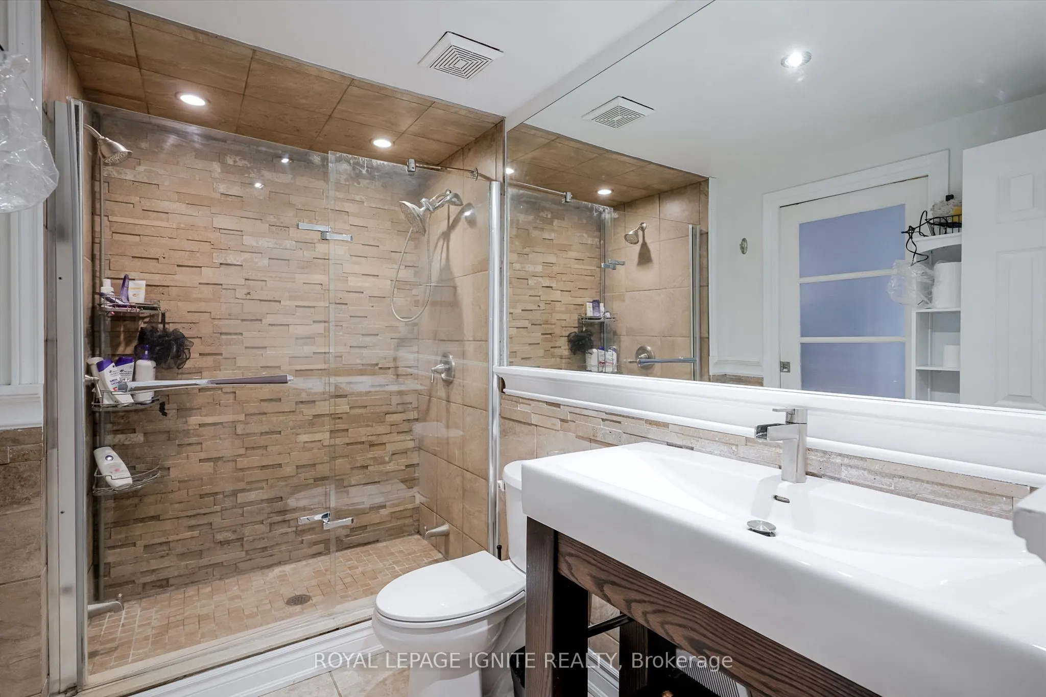 754 Downview Crescent