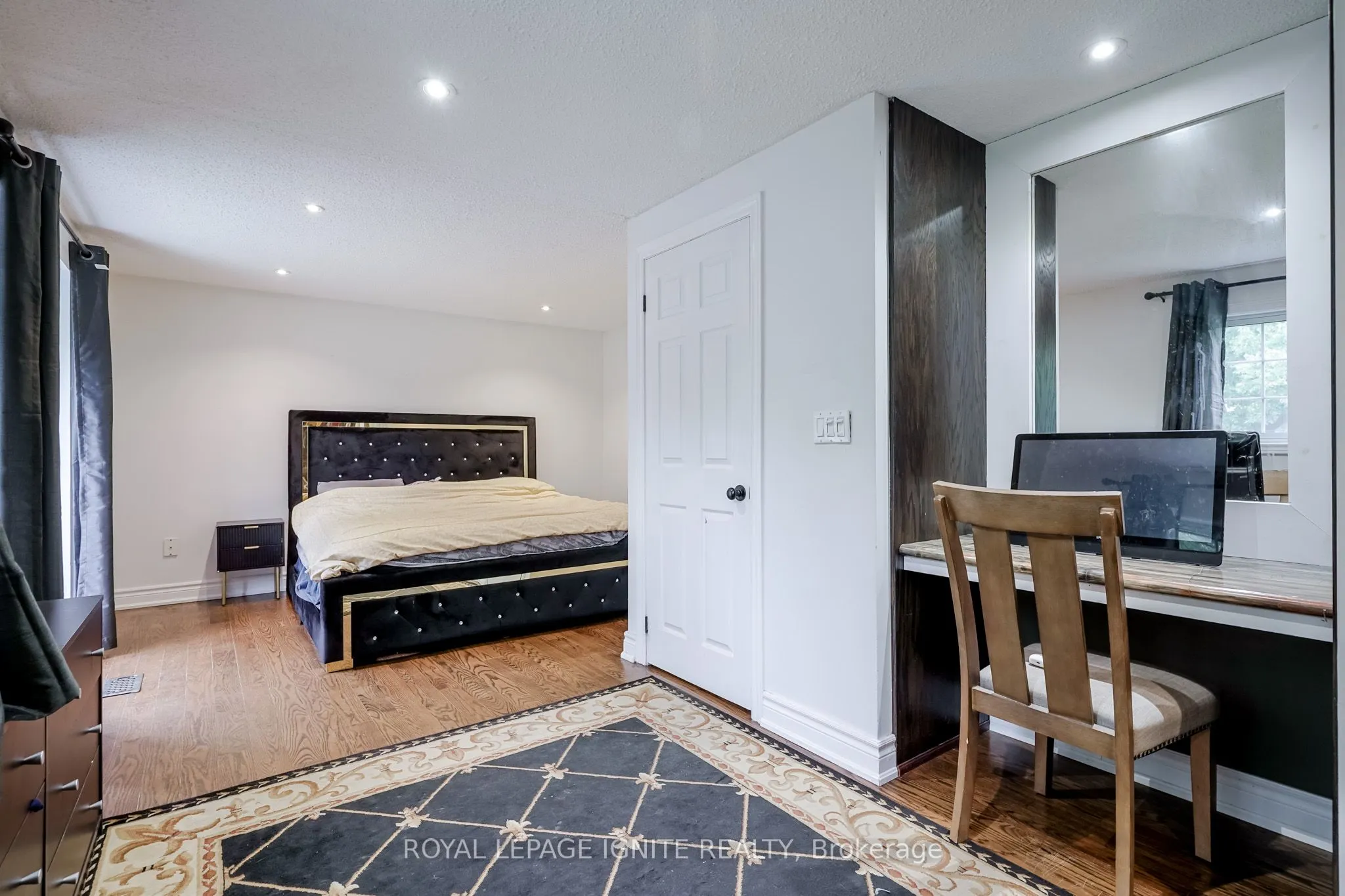 754 Downview Crescent