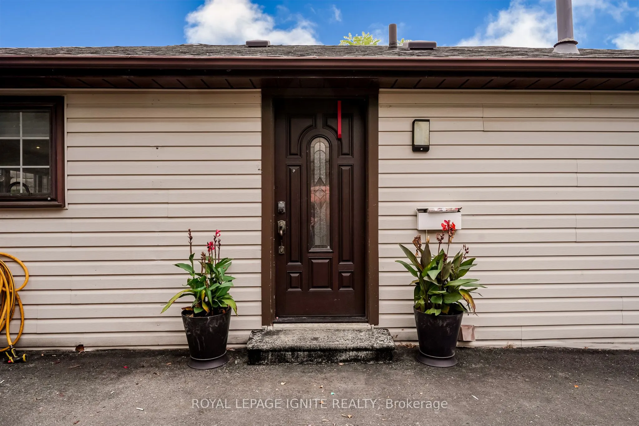 754 Downview Crescent