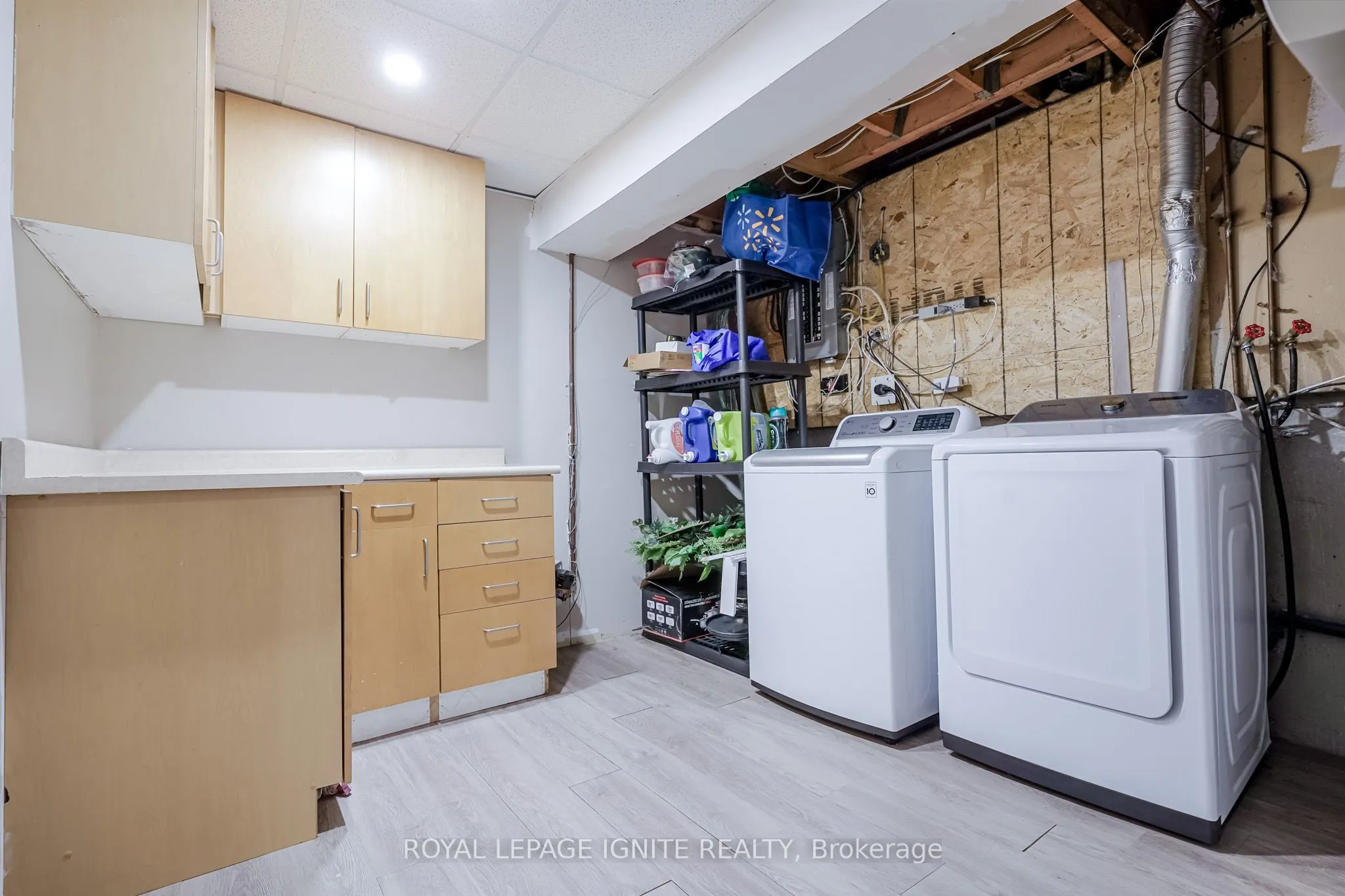 754 Downview Crescent