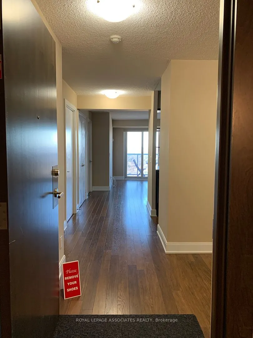 135 Village Green Square, #2621