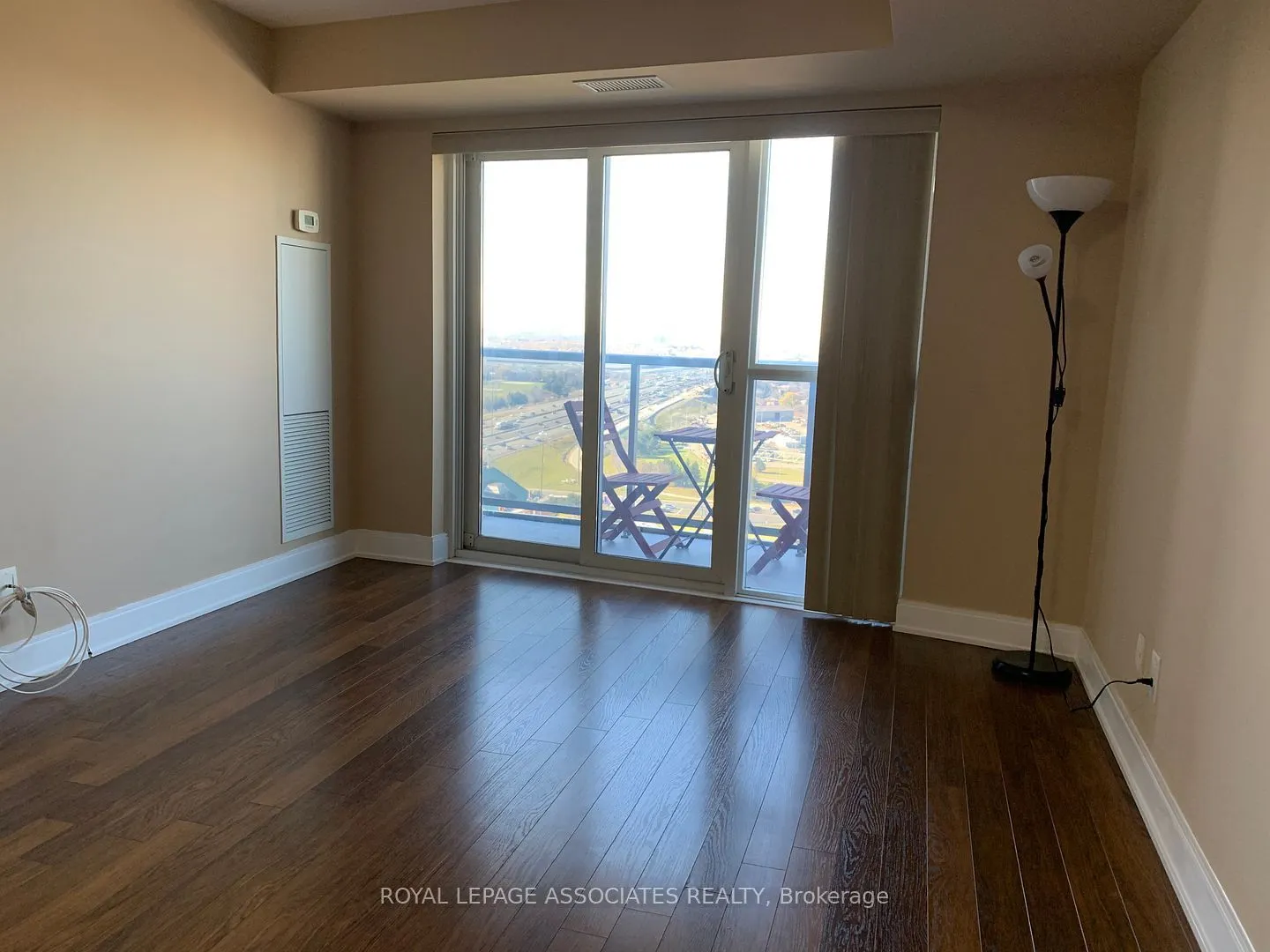 135 Village Green Square, #2621