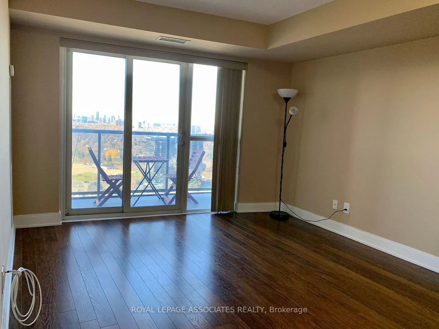 135 Village Green Square, #2621