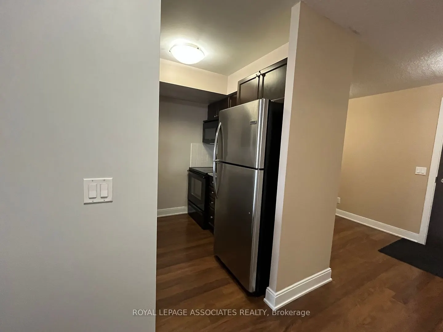 135 Village Green Square, #2621
