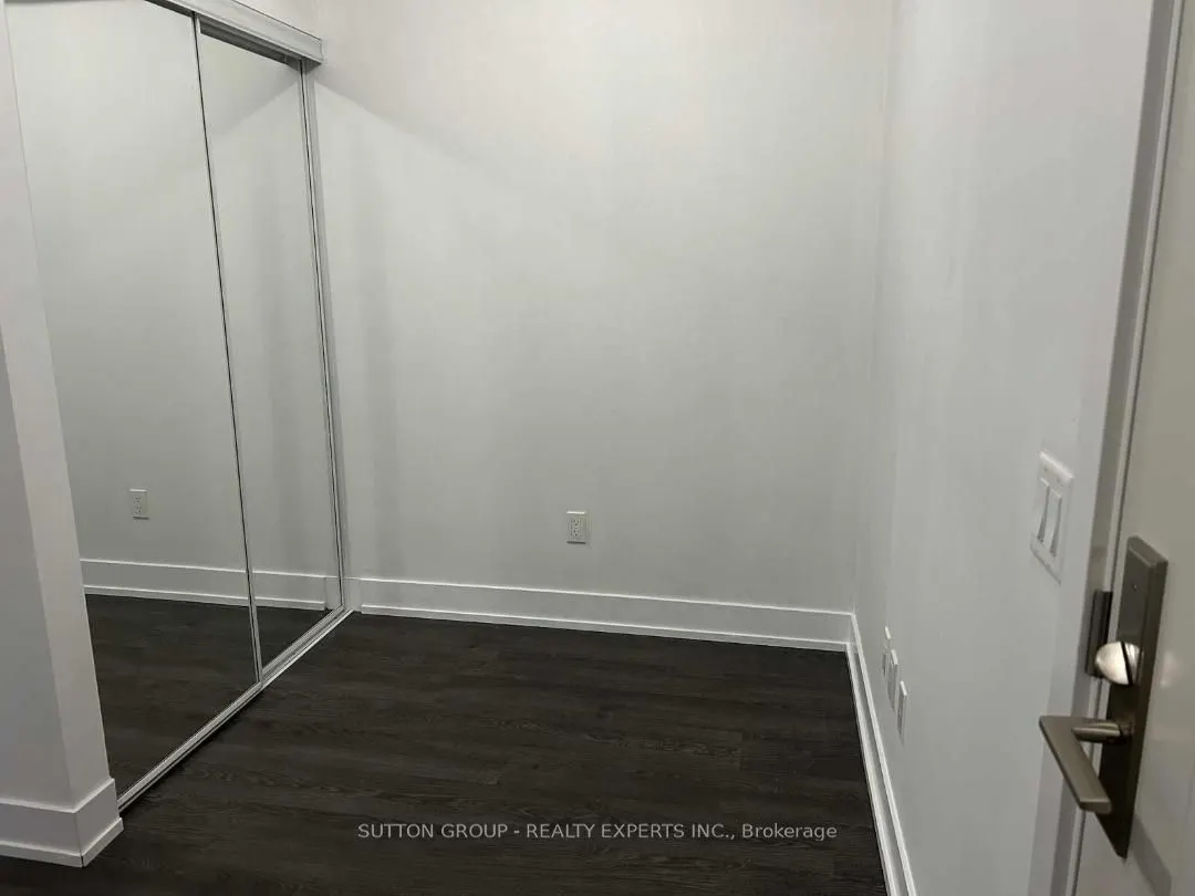 2550 Simcoe Street N, #520