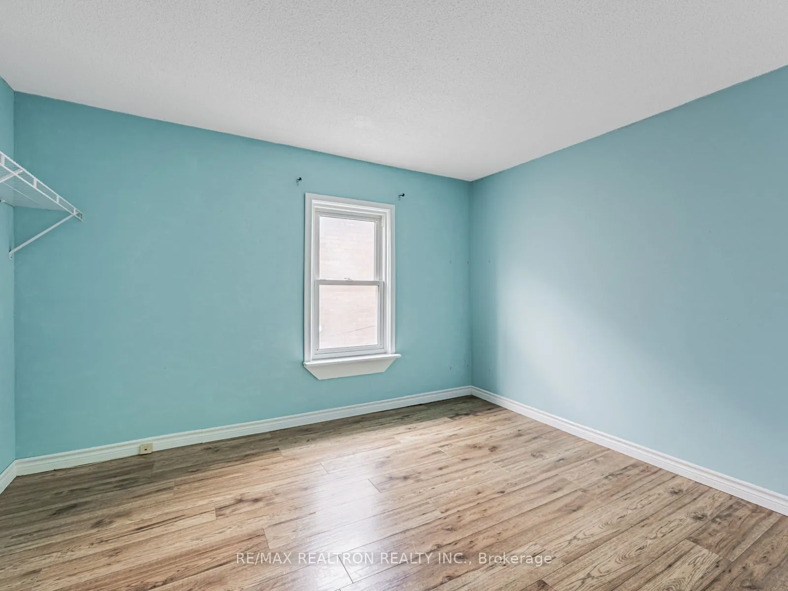 10 Liberty Street S