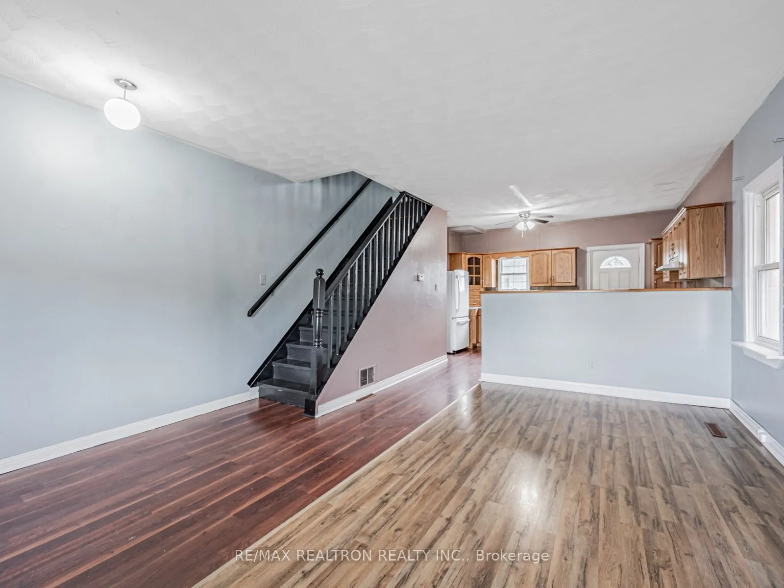 10 Liberty Street S