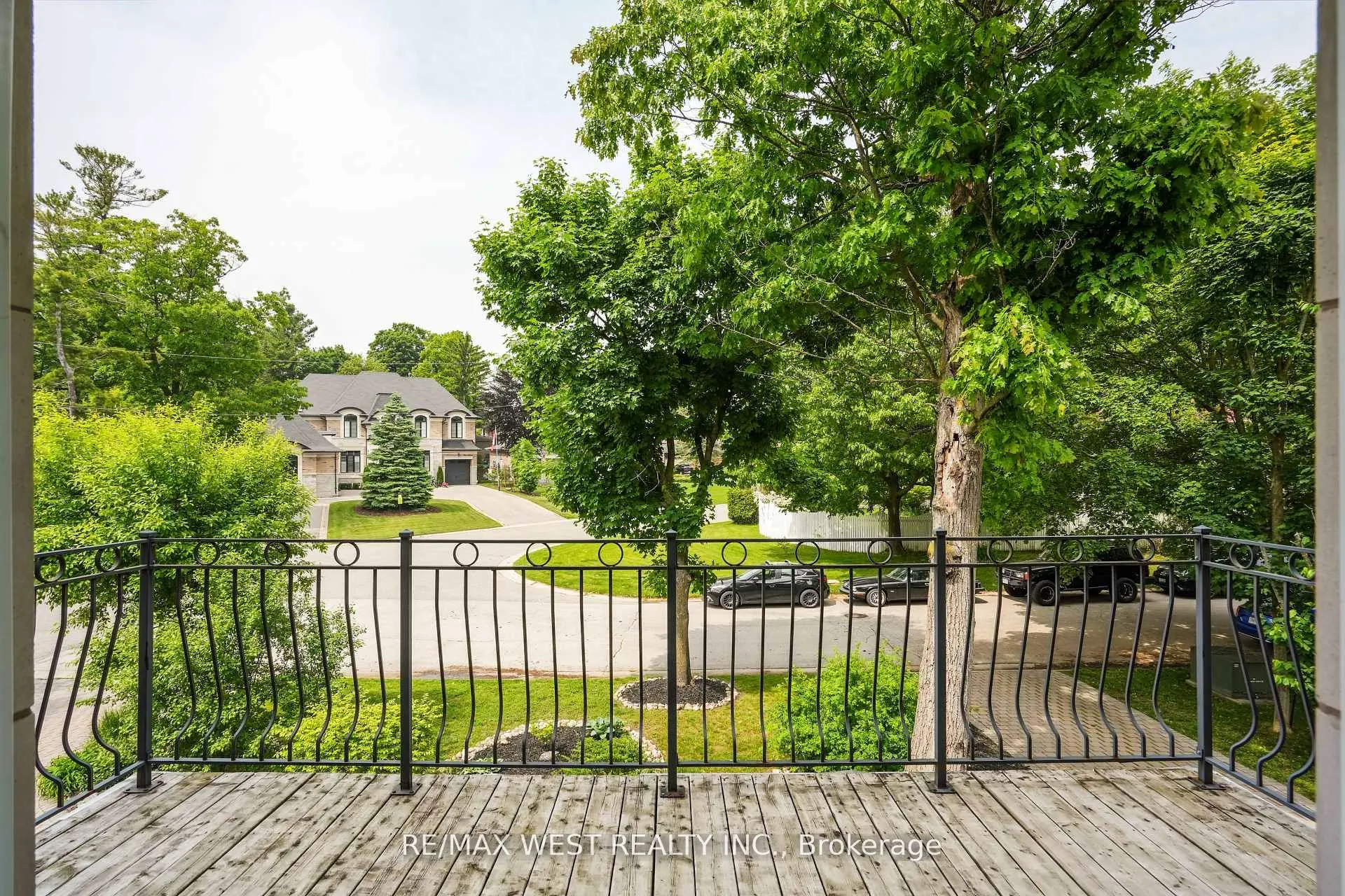 81 Woodview Drive