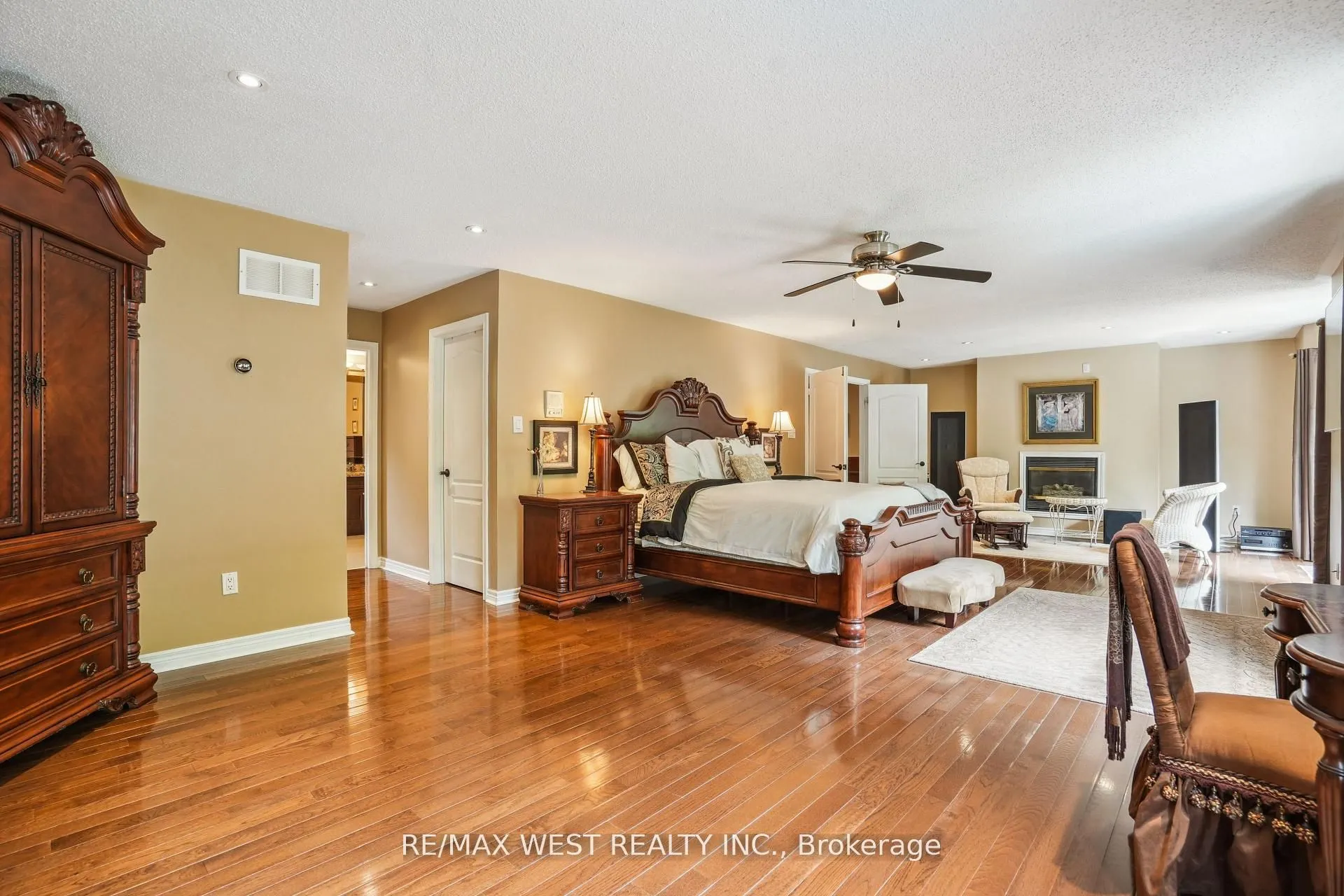 81 Woodview Drive