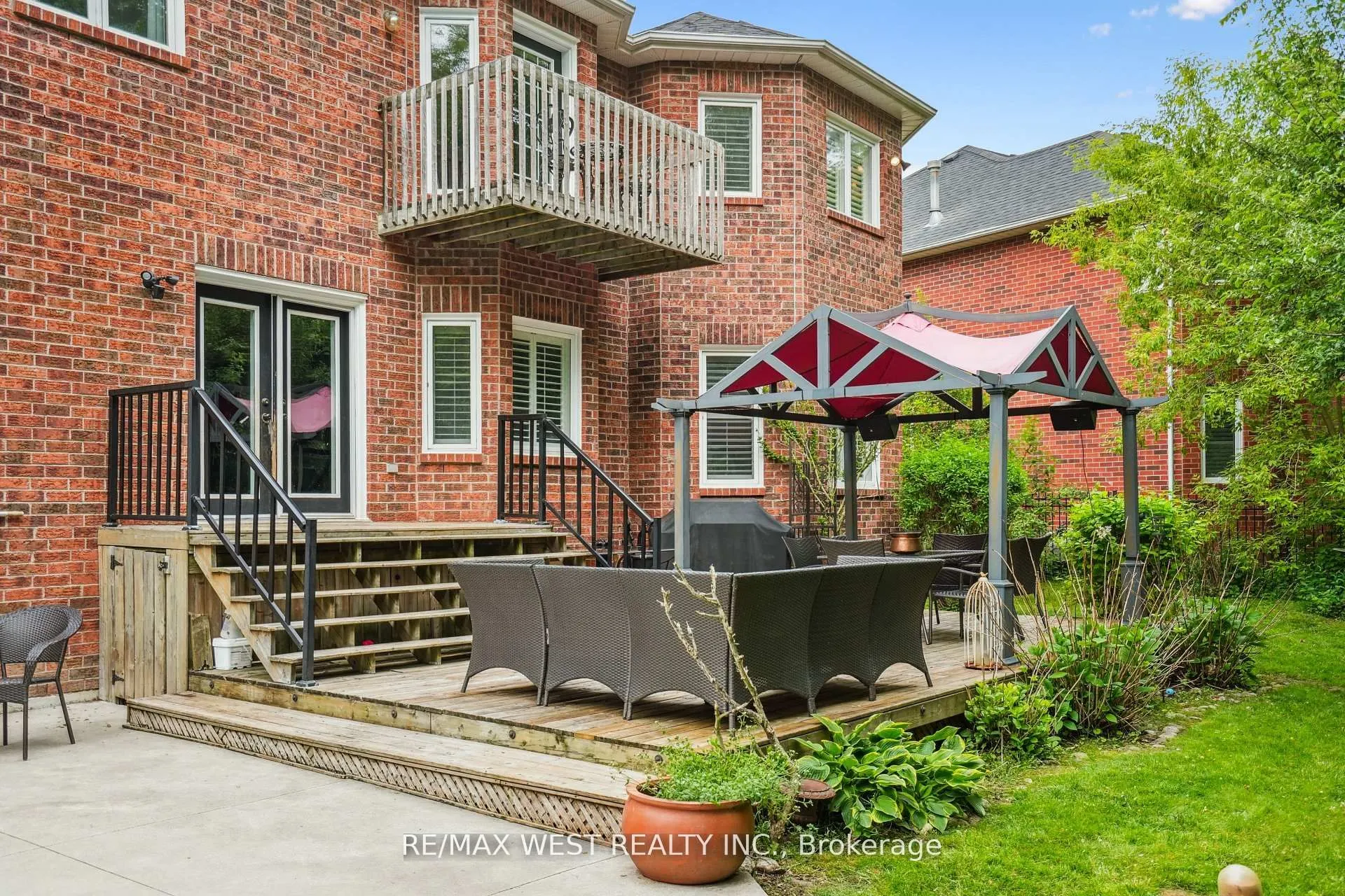 81 Woodview Drive