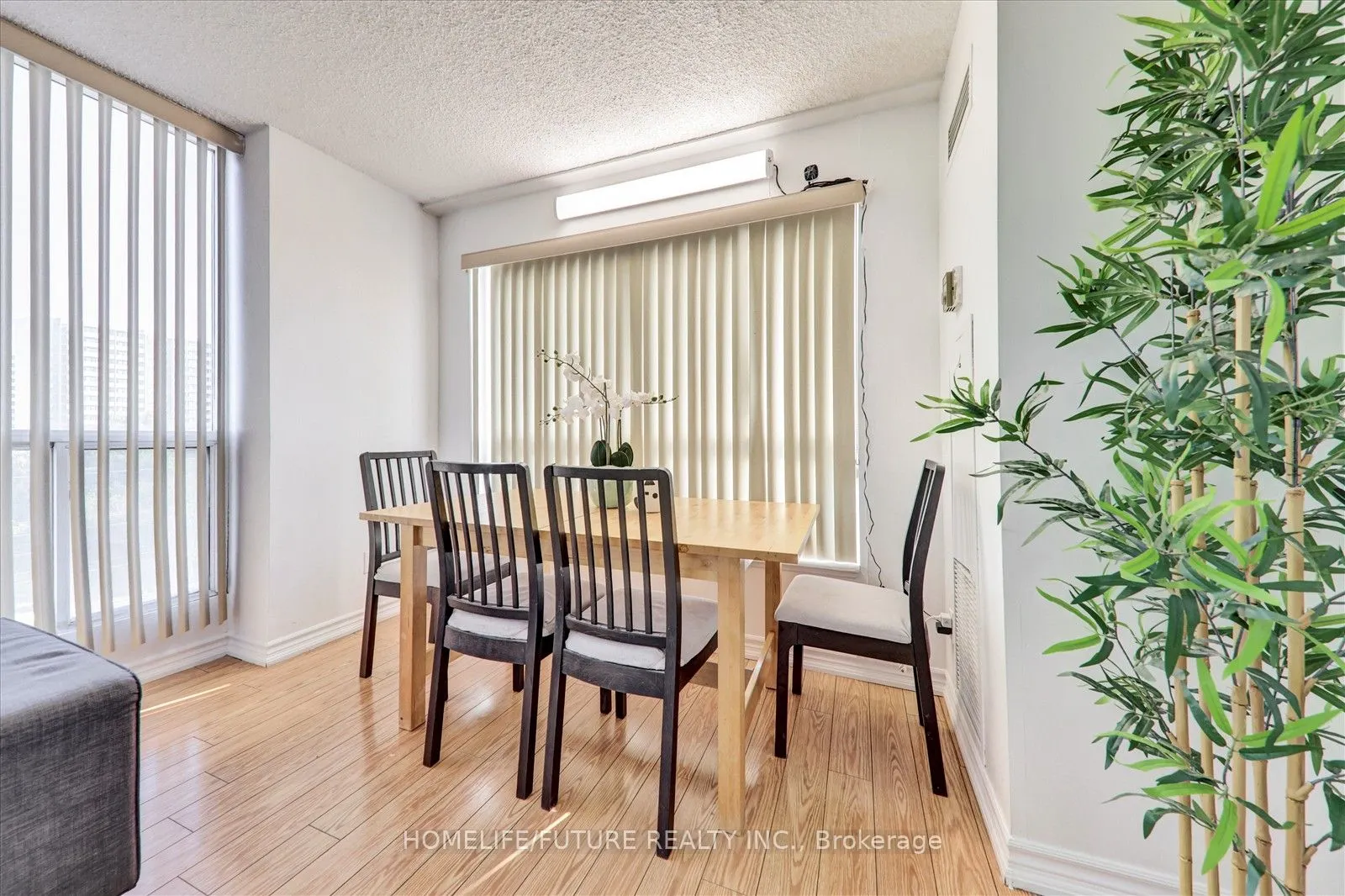 2550 Lawrence Avenue E, #410