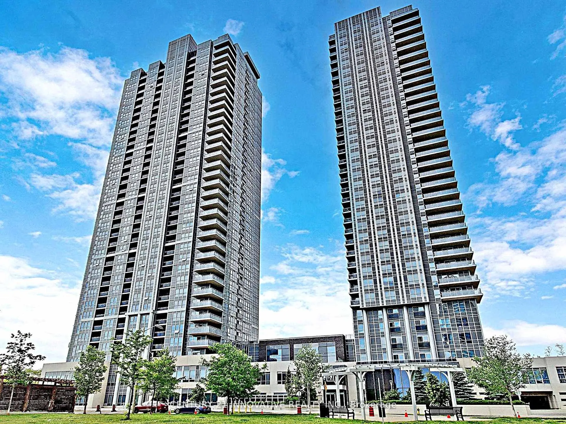 275 Village Green Square, #2616