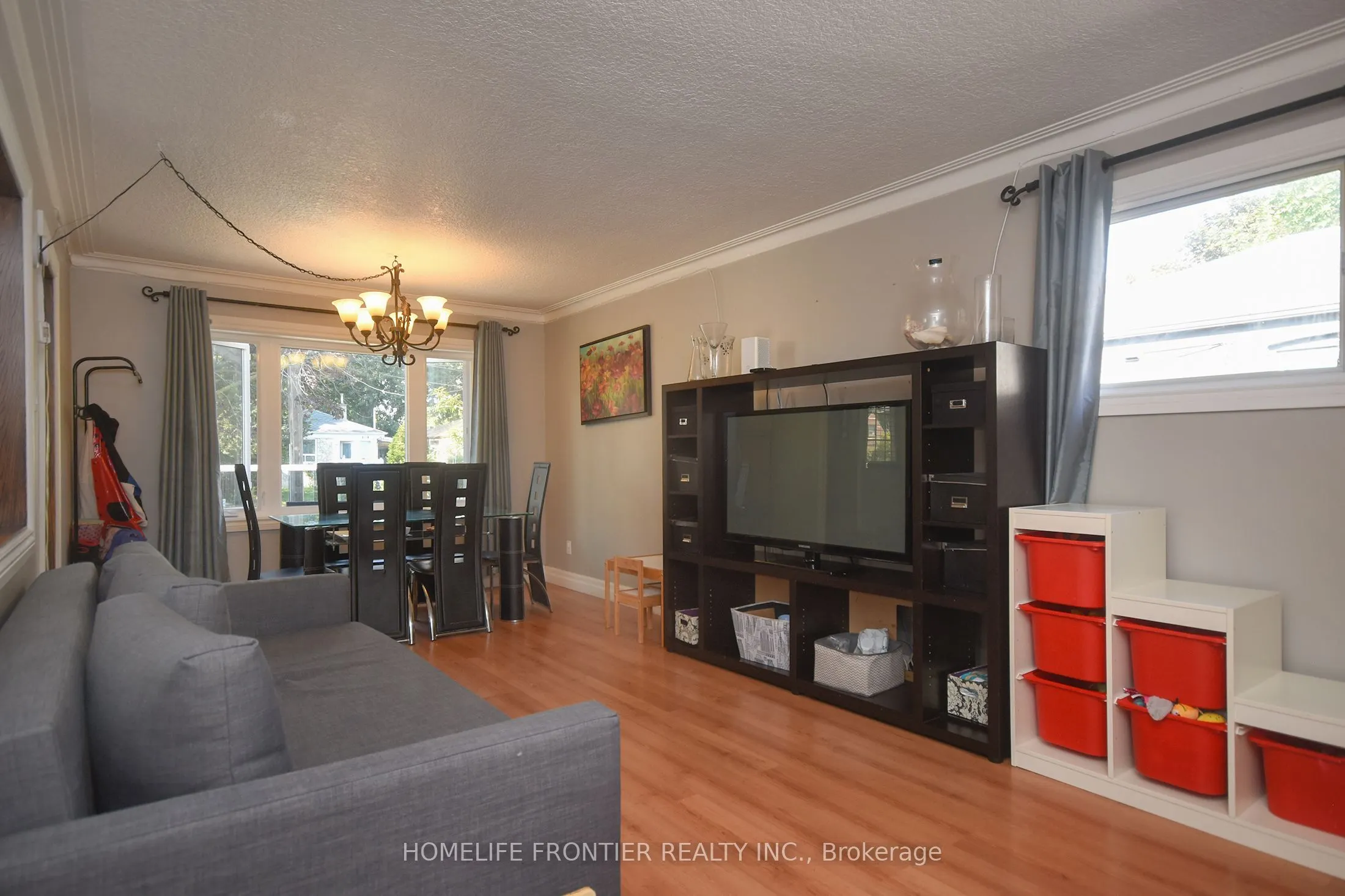 109 Darlingside Drive