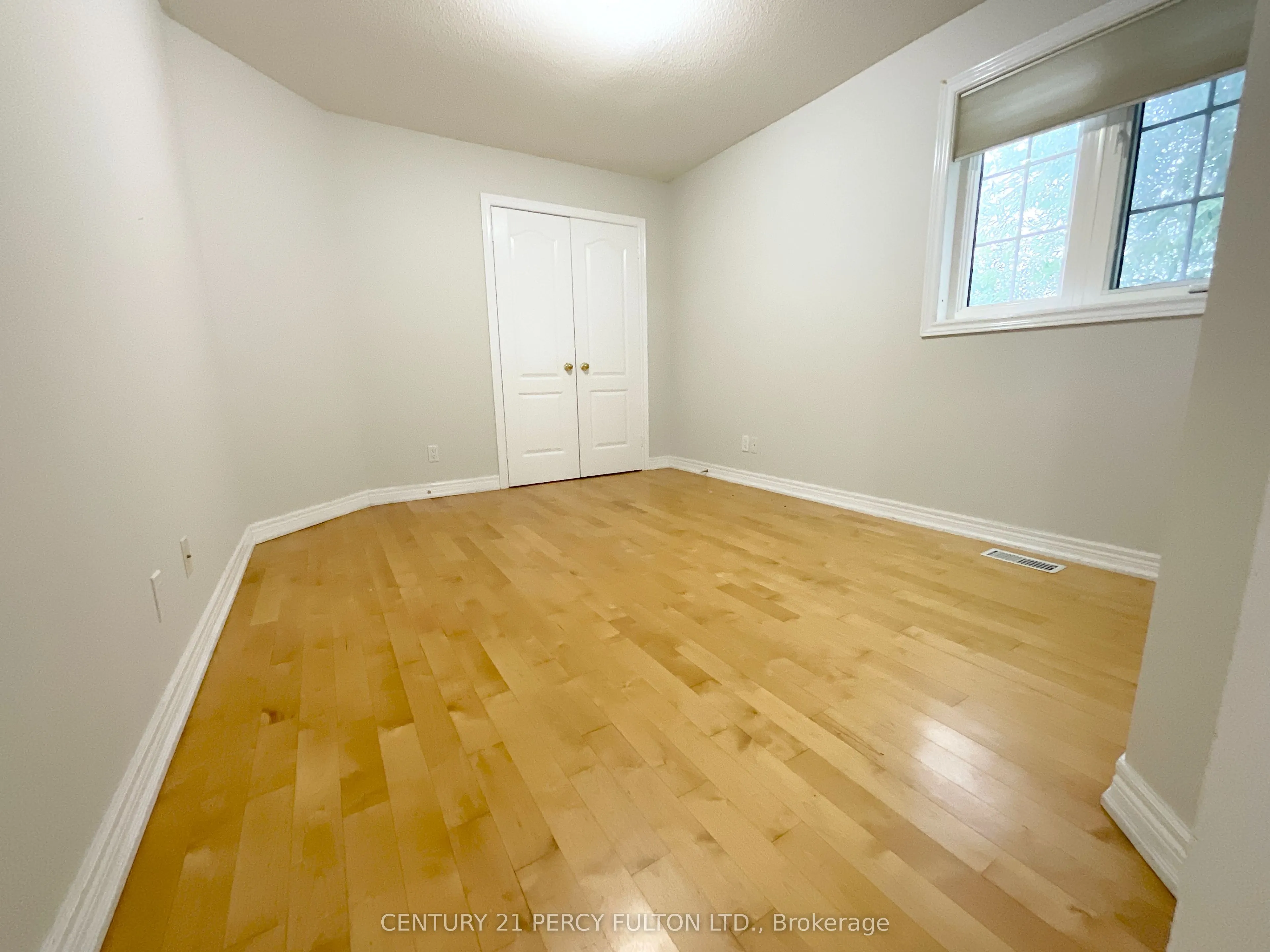 1104 Shoal Point Road, #Main