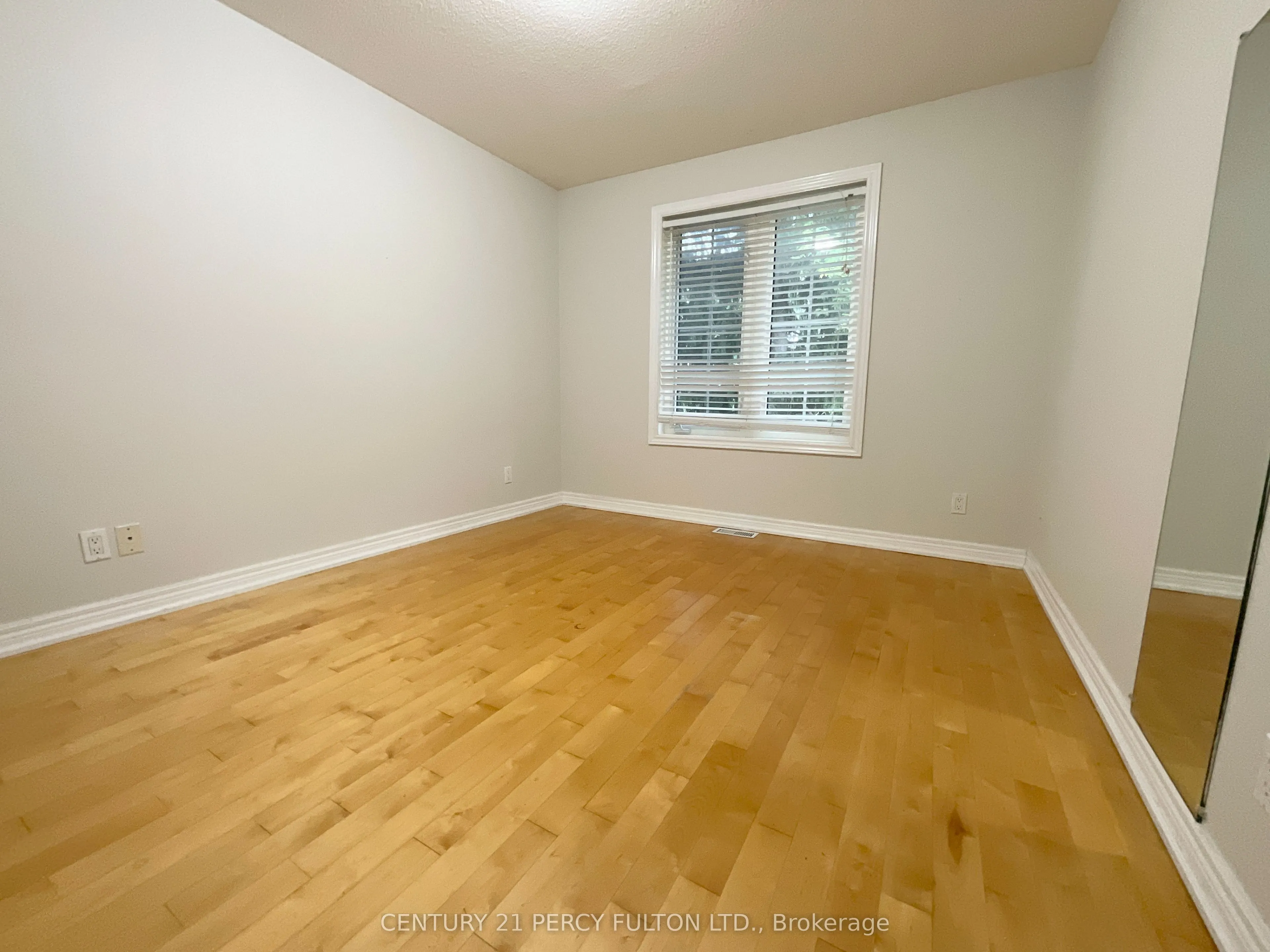 1104 Shoal Point Road, #Main
