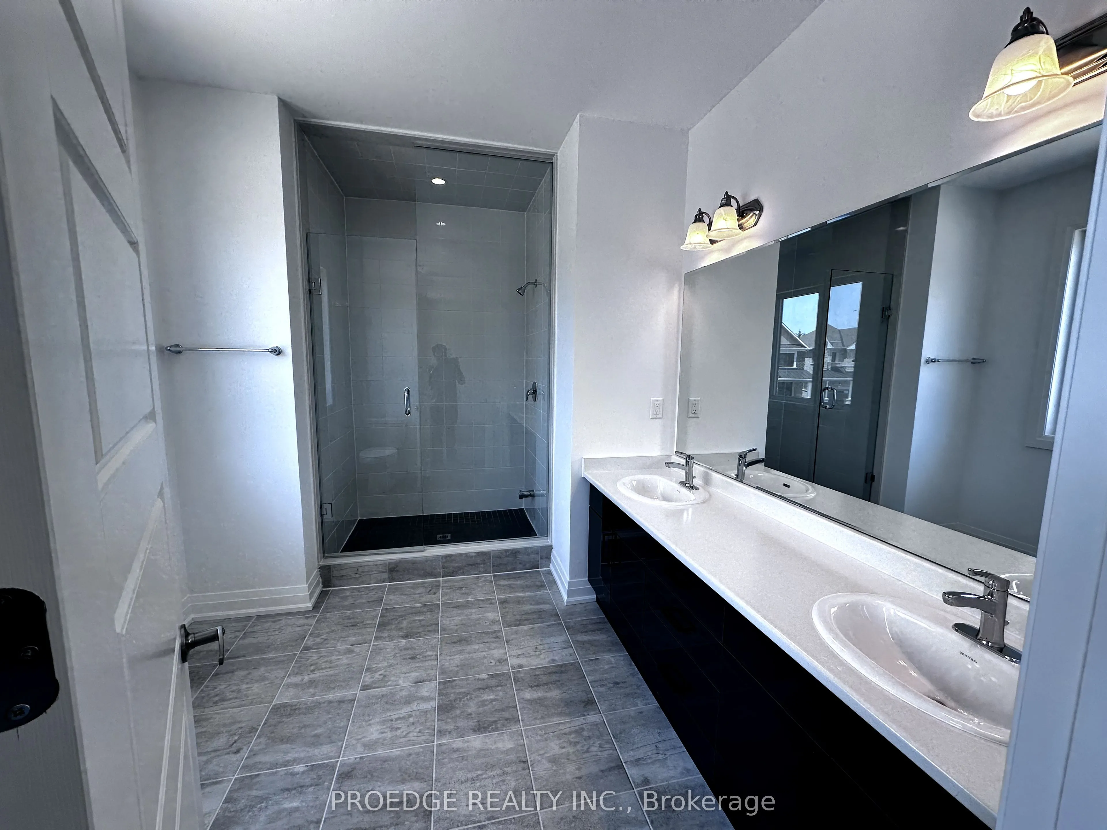 1416 Mockingbird Square