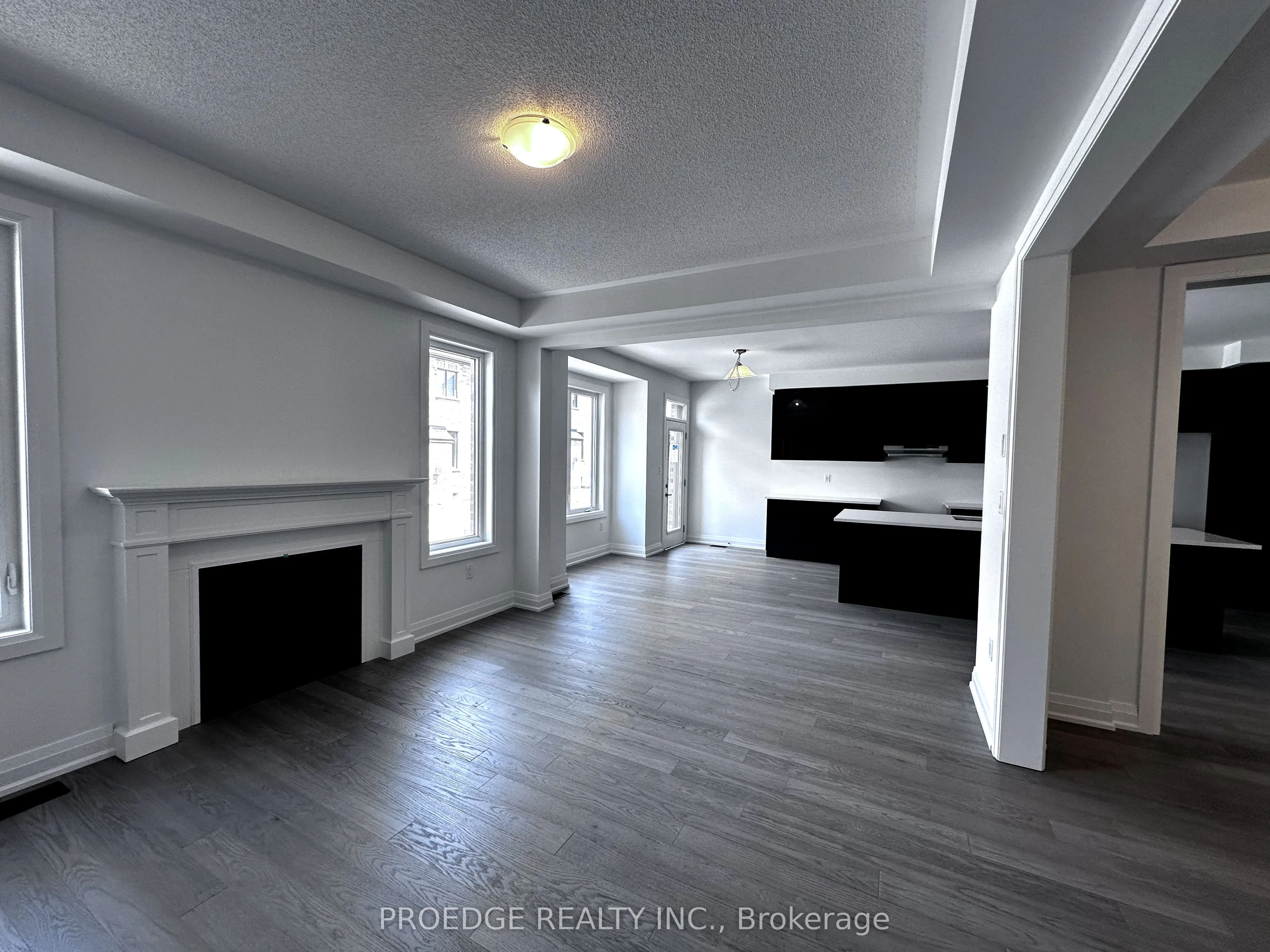 1416 Mockingbird Square