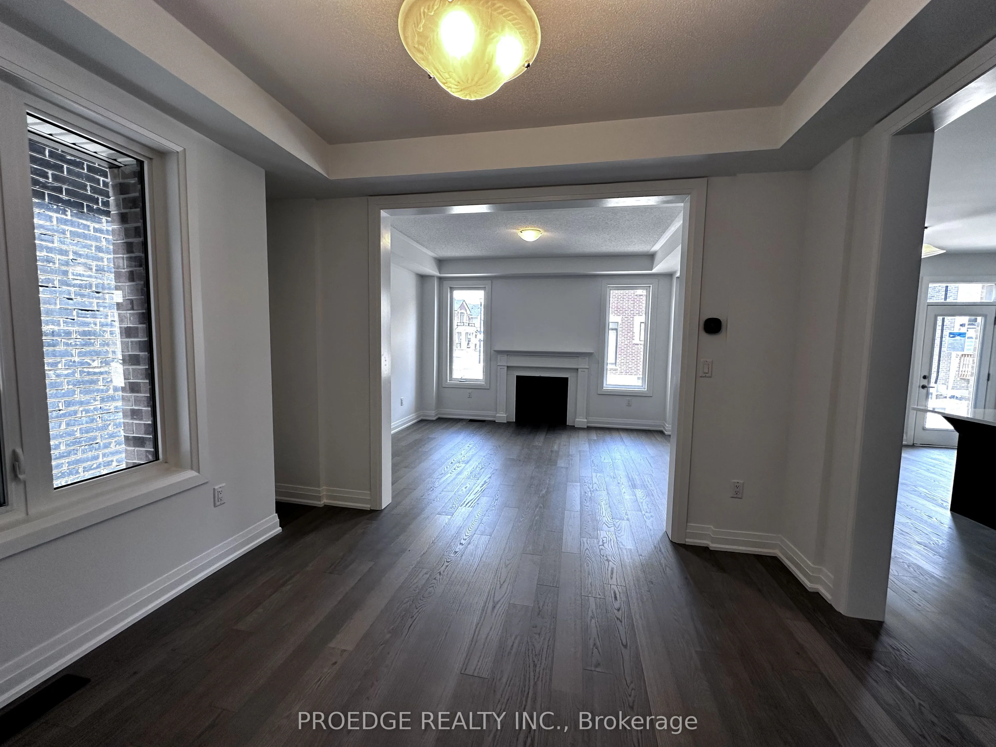 1416 Mockingbird Square