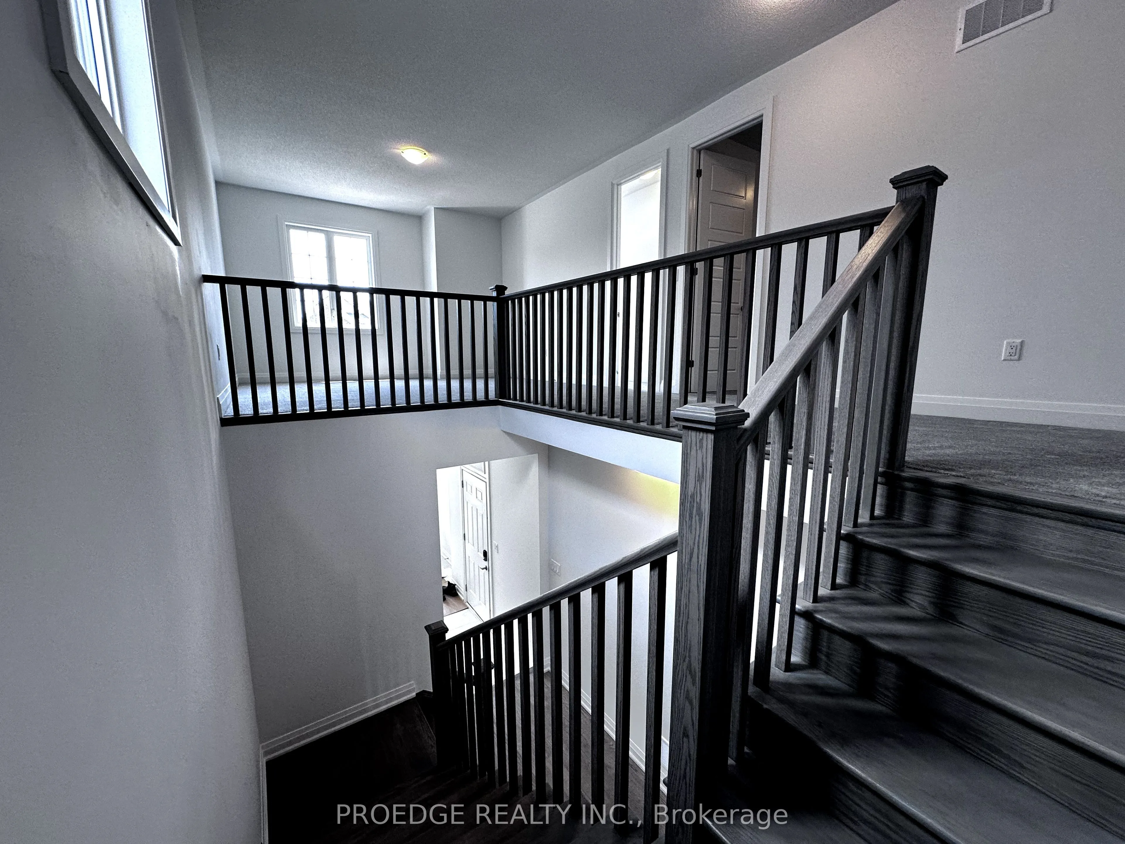 1416 Mockingbird Square