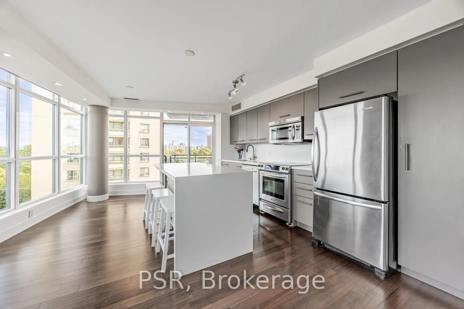 1048 Broadview Avenue, #708