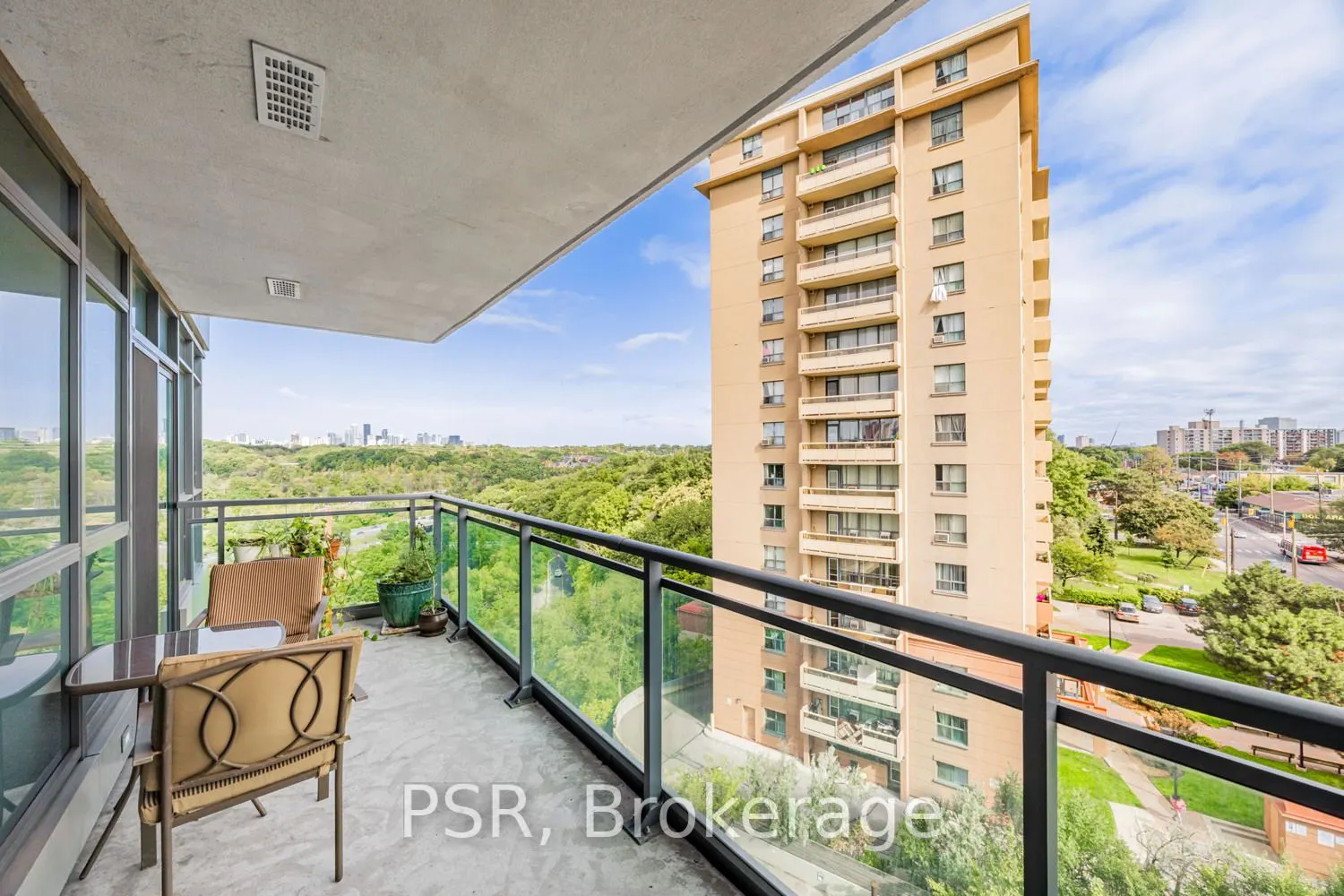 1048 Broadview Avenue, #708