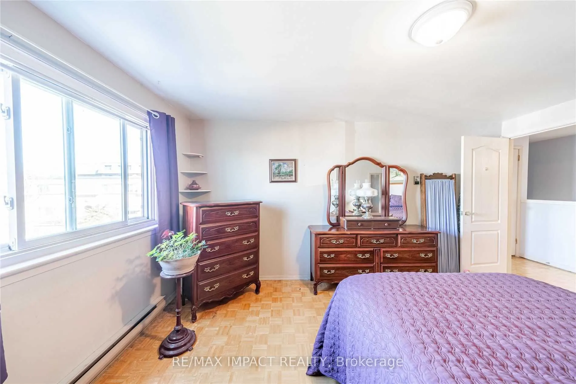 33 Taunton Road E, #28