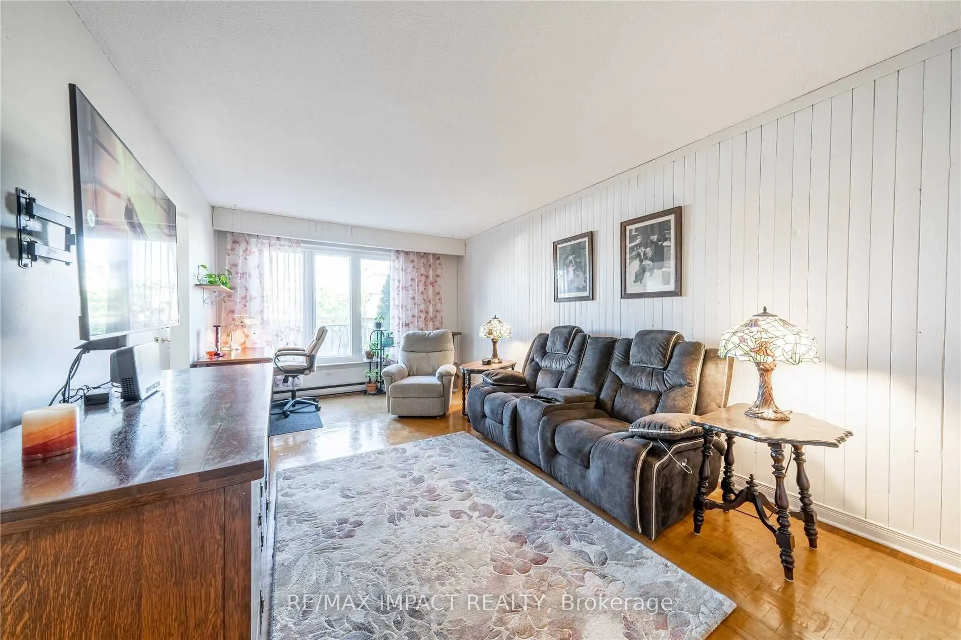 33 Taunton Road E, #28