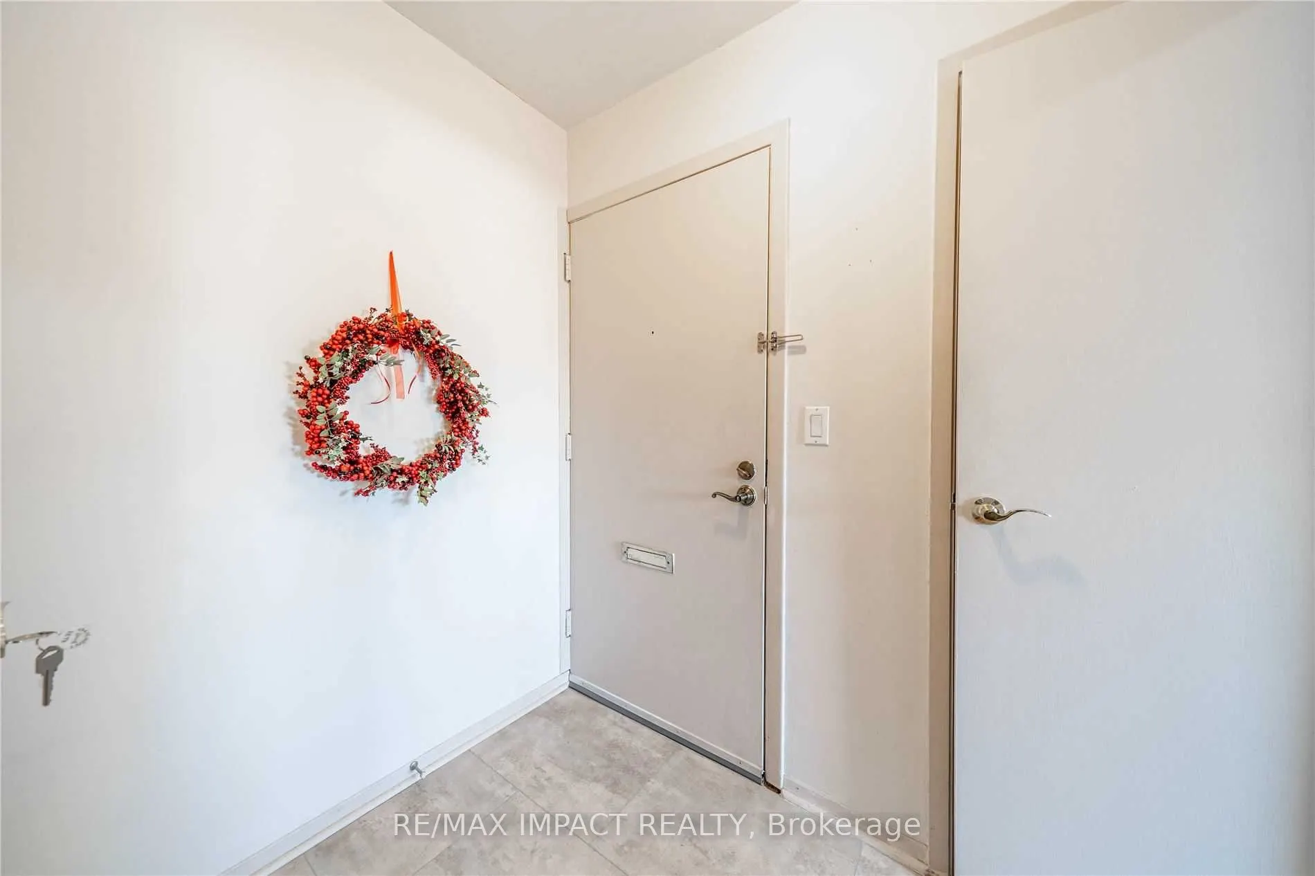 33 Taunton Road E, #28
