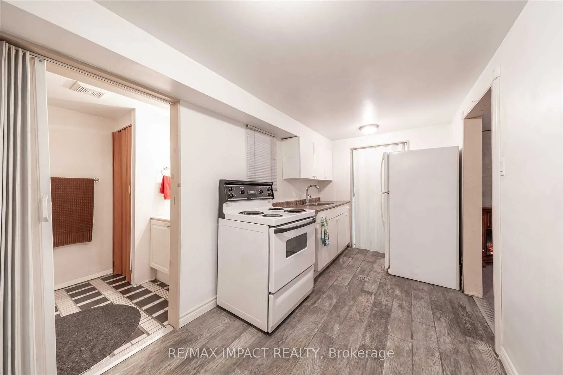 33 Taunton Road E, #28