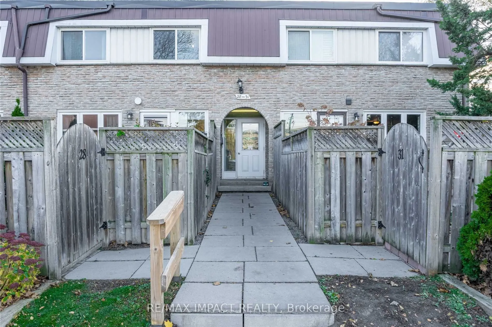 33 Taunton Road E, #28
