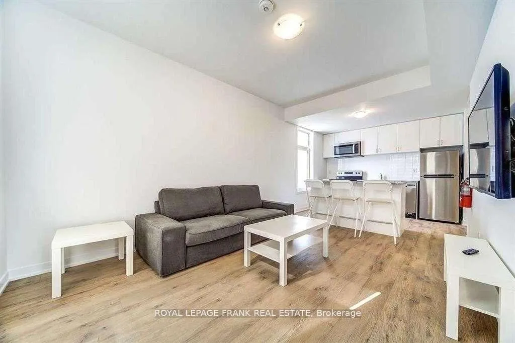 1720 Simcoe Street N, #8